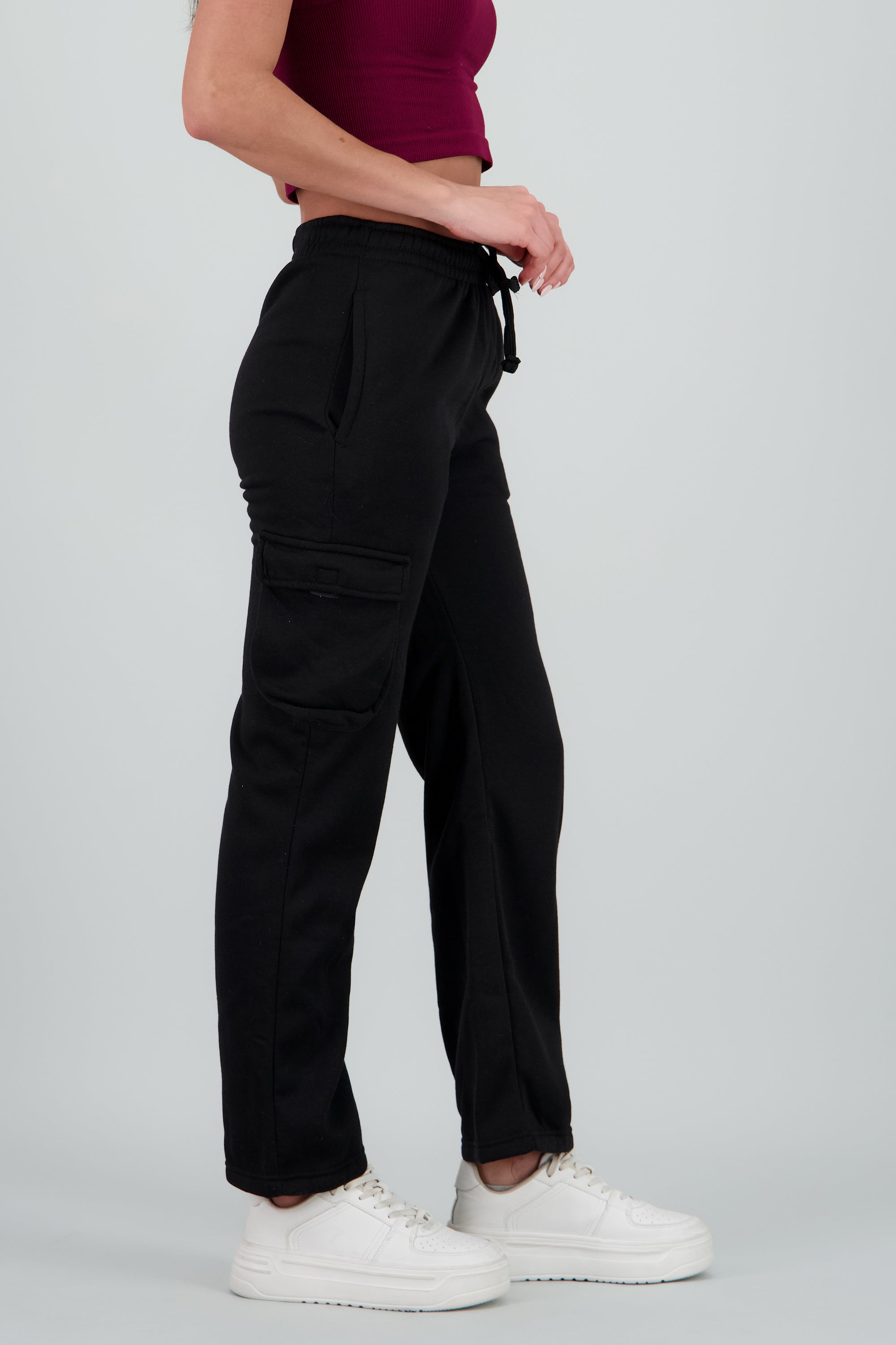 Jogger amplio con bolsas cargo NEGRO