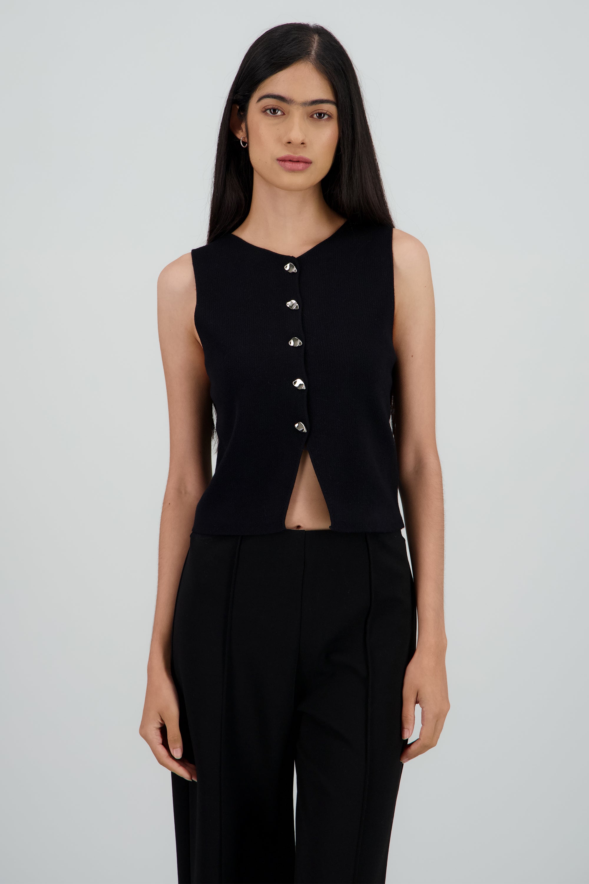 Top tejido con detalle de botones NEGRO