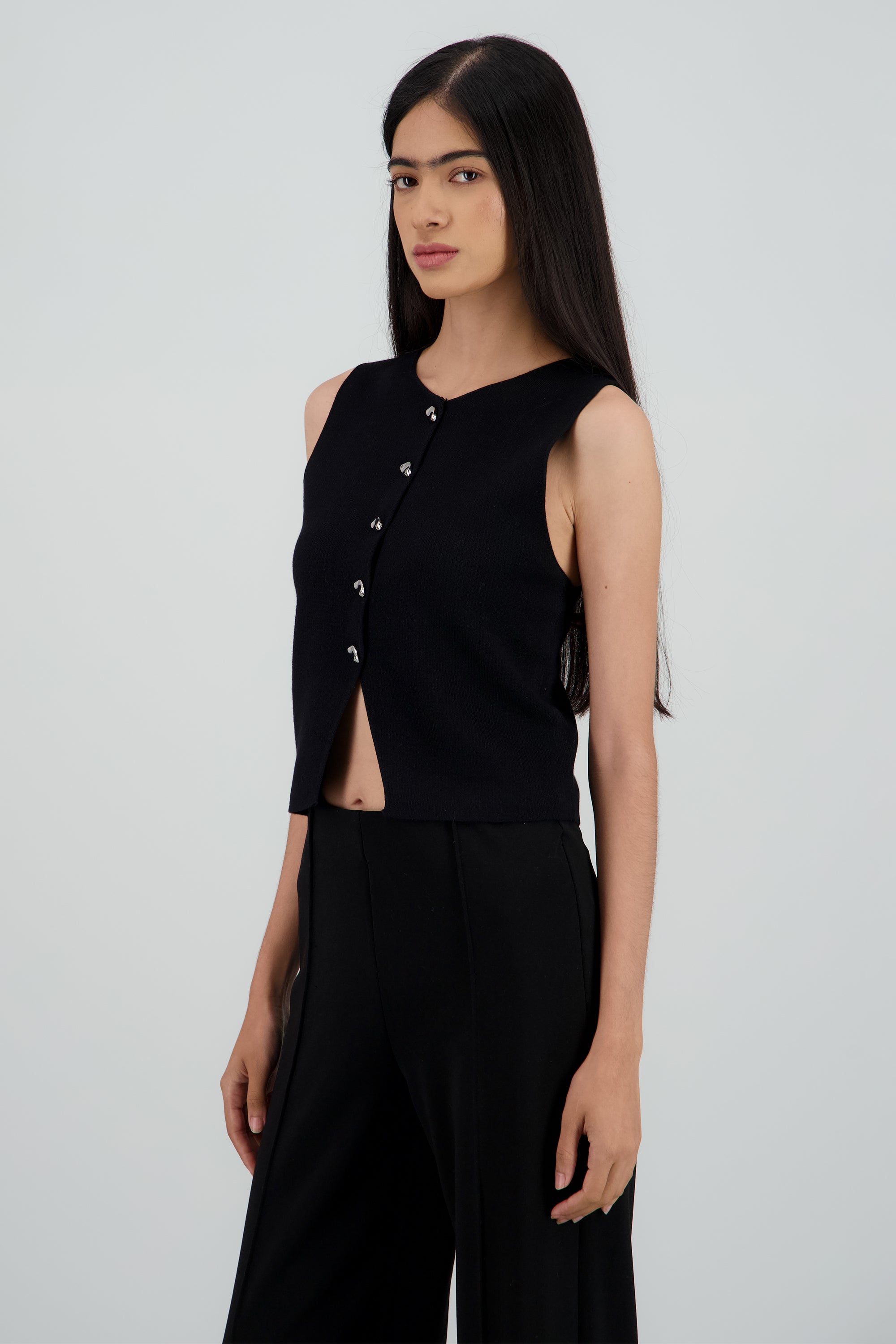 Top tejido con detalle de botones NEGRO