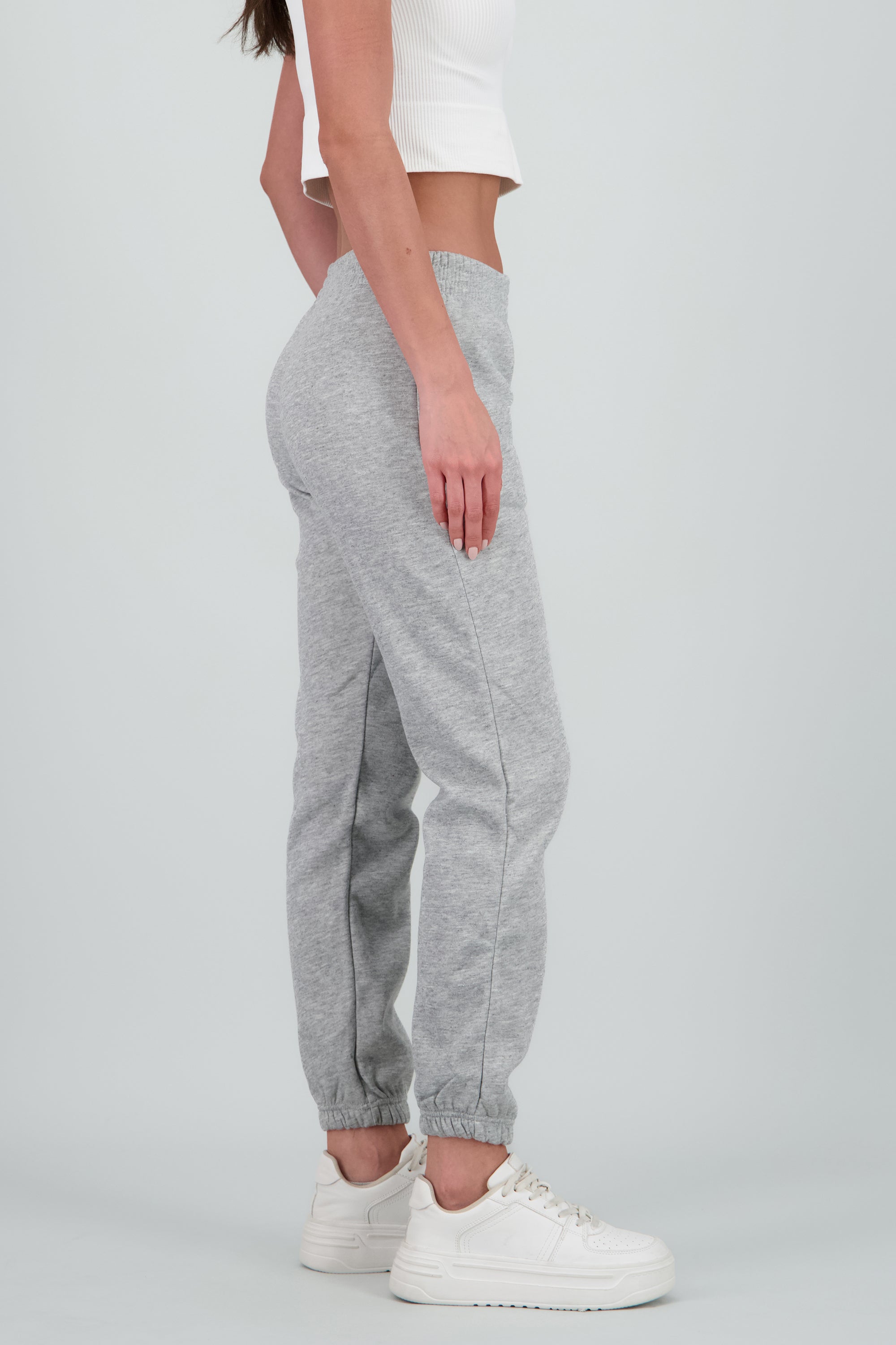 Jogger liso con bolsas GRIS JASPE