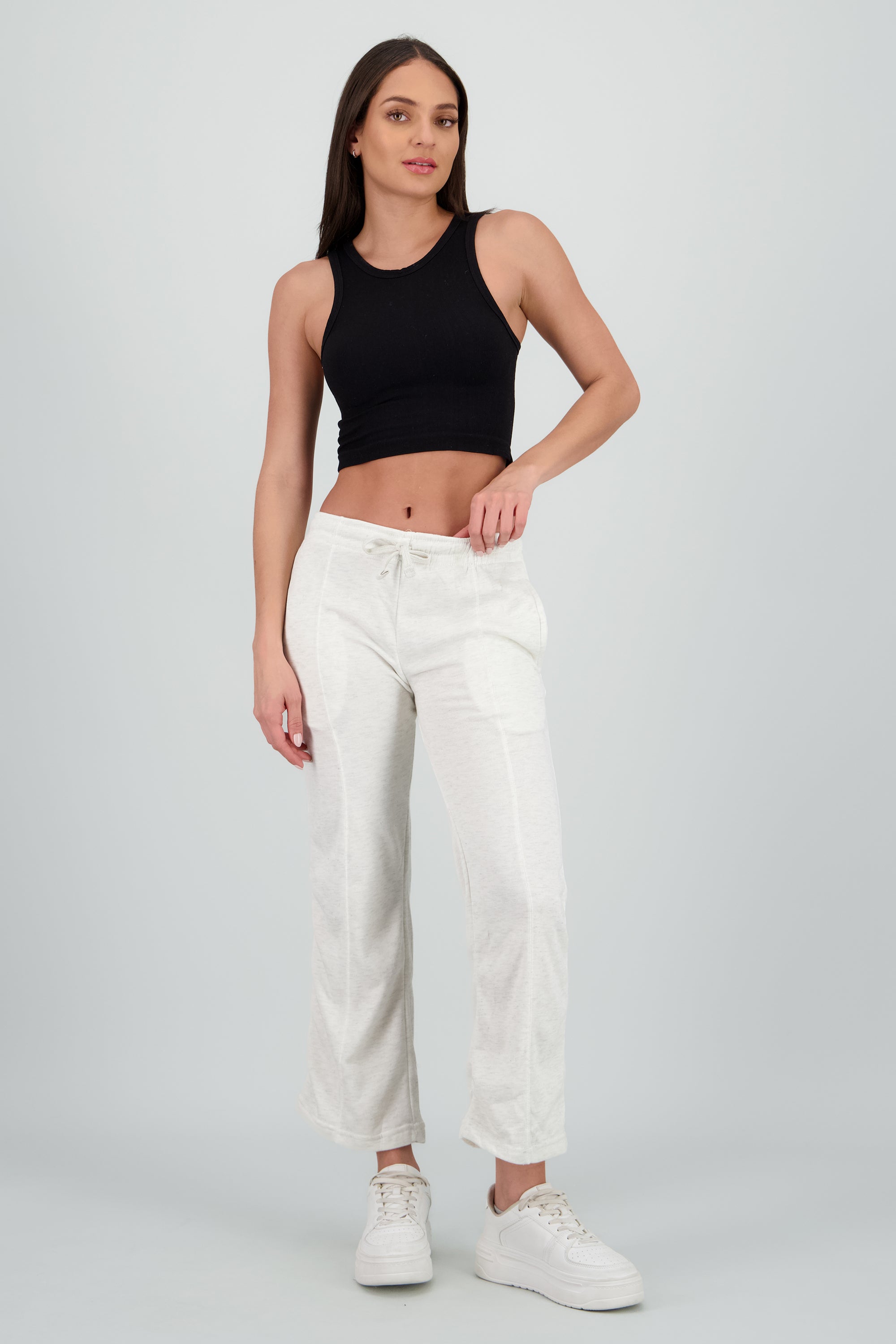 Jogger amplio liso ARENA
