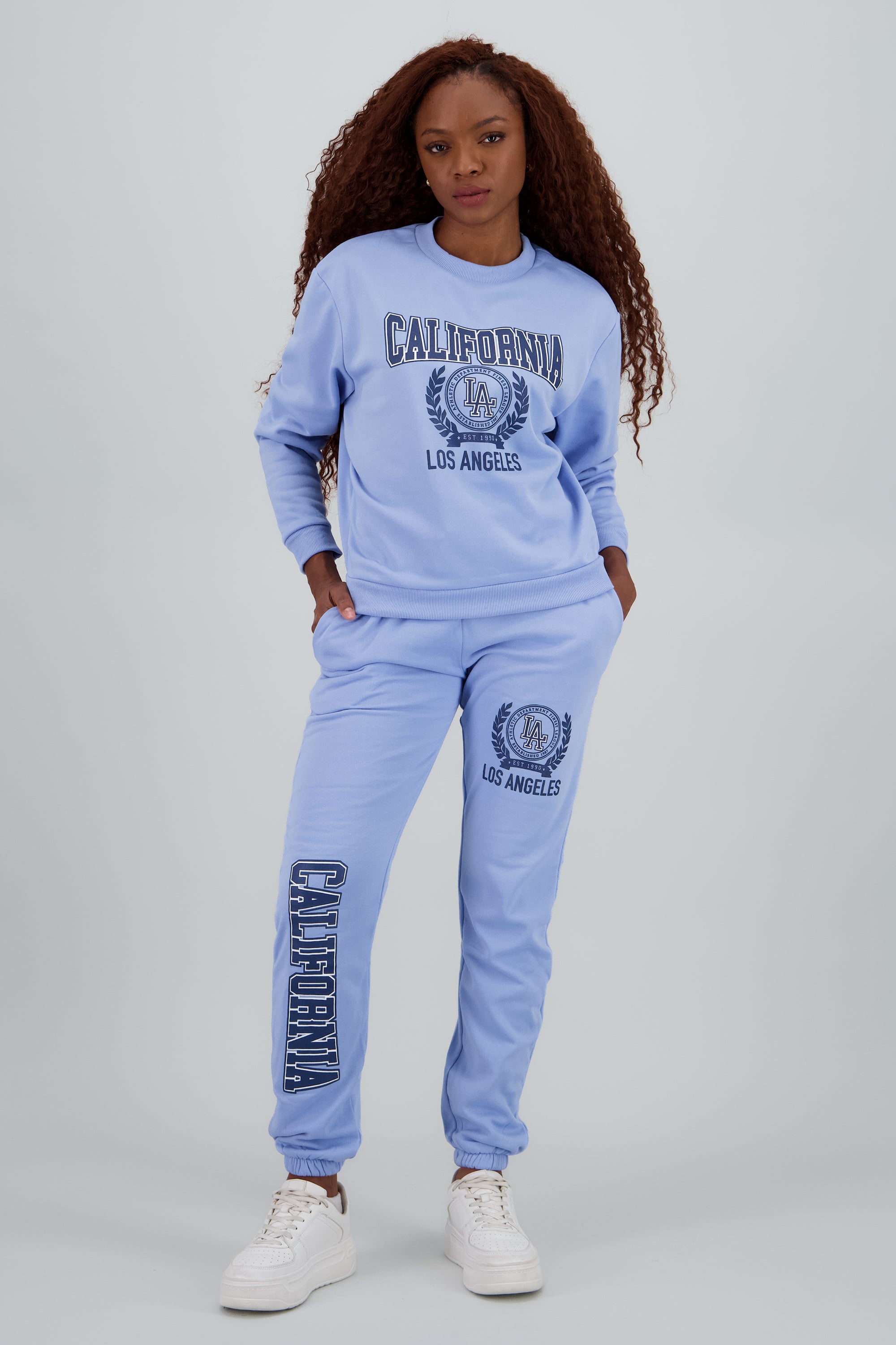 Jogger estampado california AZUL CIELO