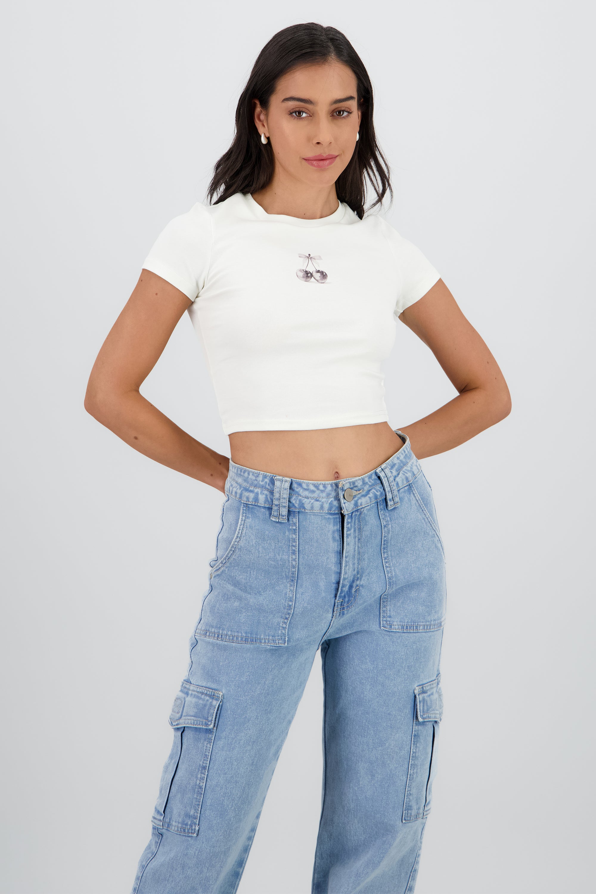 Top corto estampado cereza BLANCO COMBO