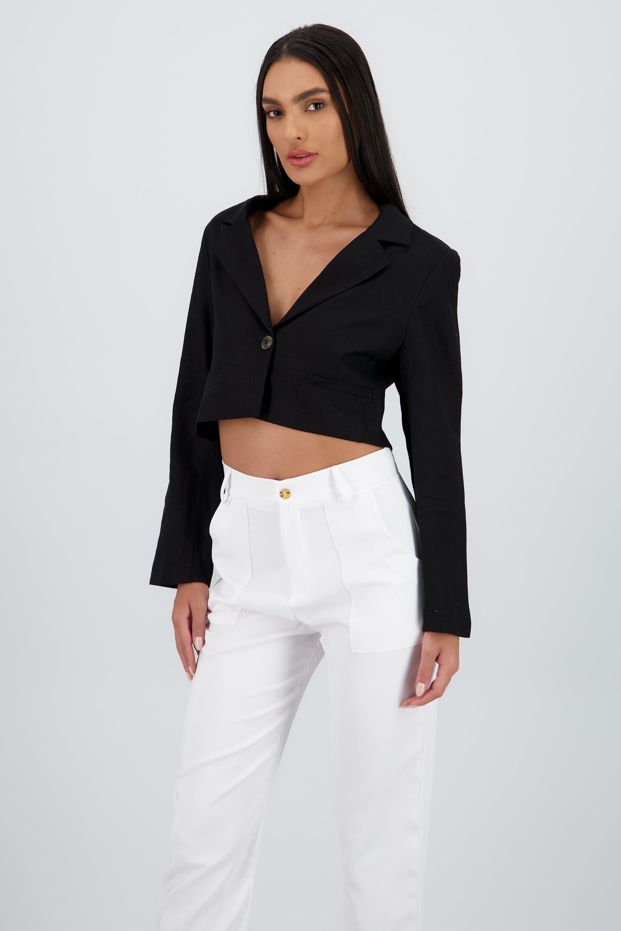 Camisa corta manga larga detalle boton NEGRO