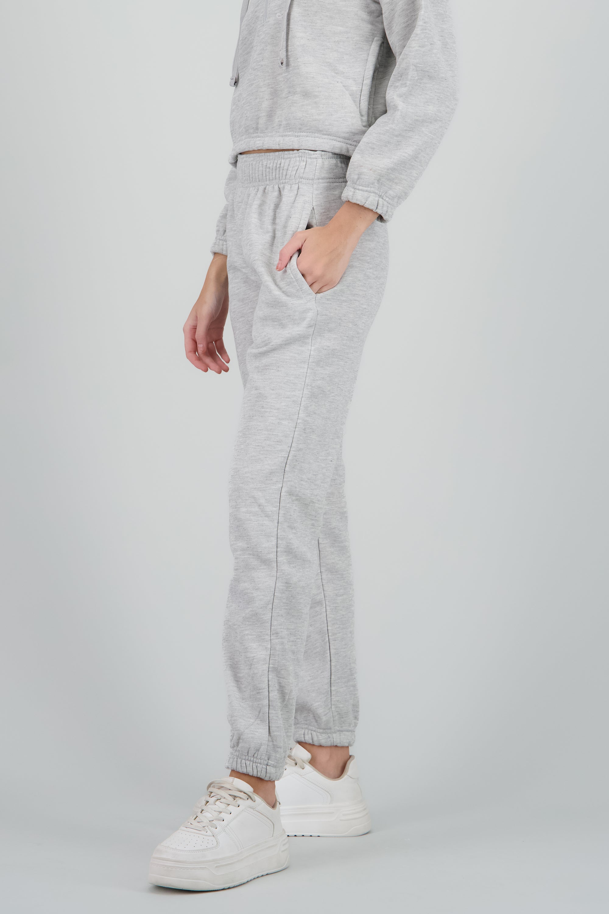 Jogger liso GRIS CLARO