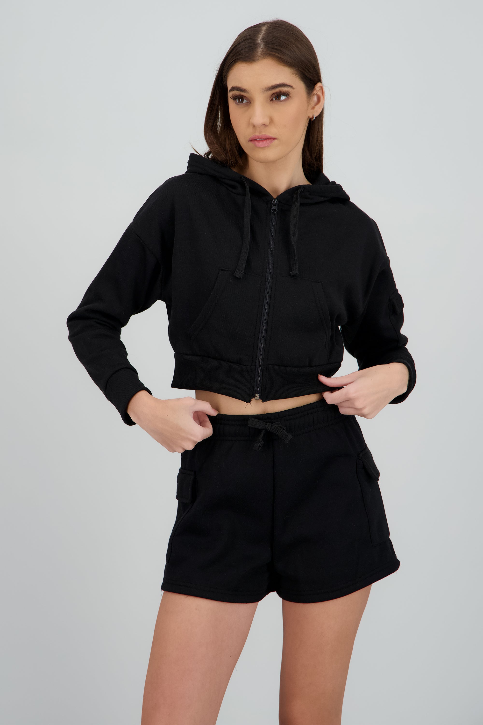 Sudadera cierre con bolsas cargo NEGRO