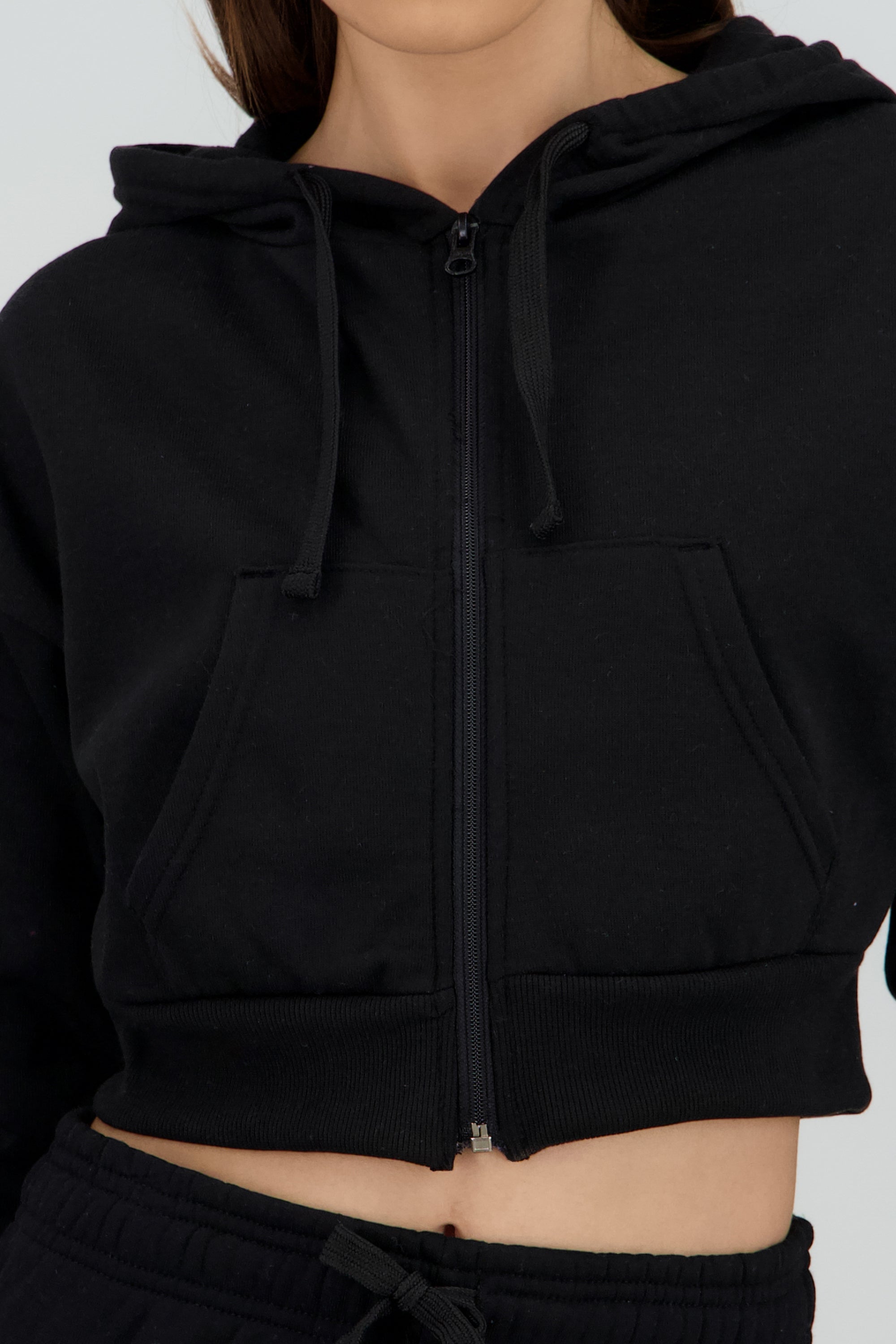 Sudadera cierre con bolsas cargo NEGRO