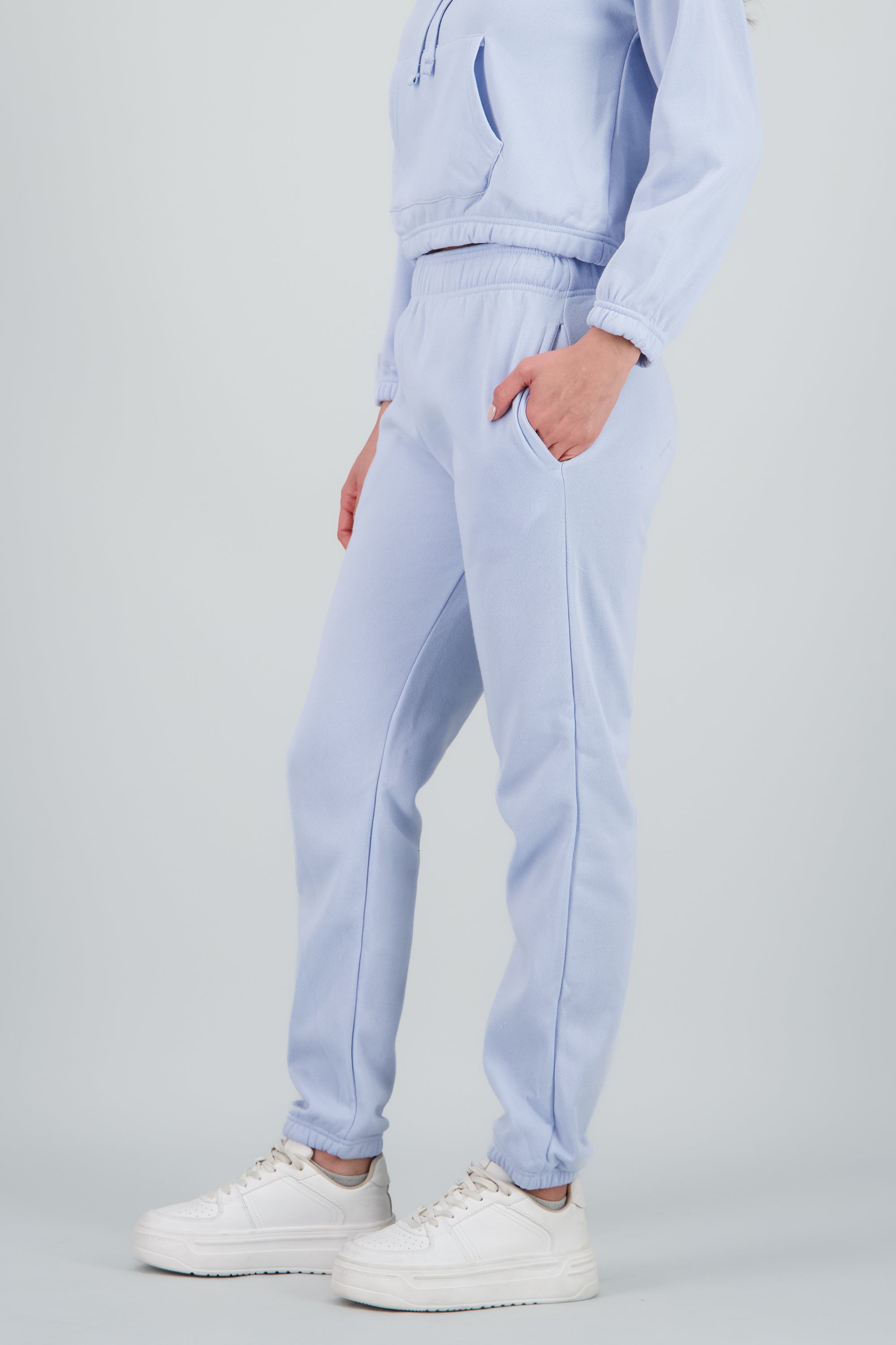 Jogger liso AZUL CIELO
