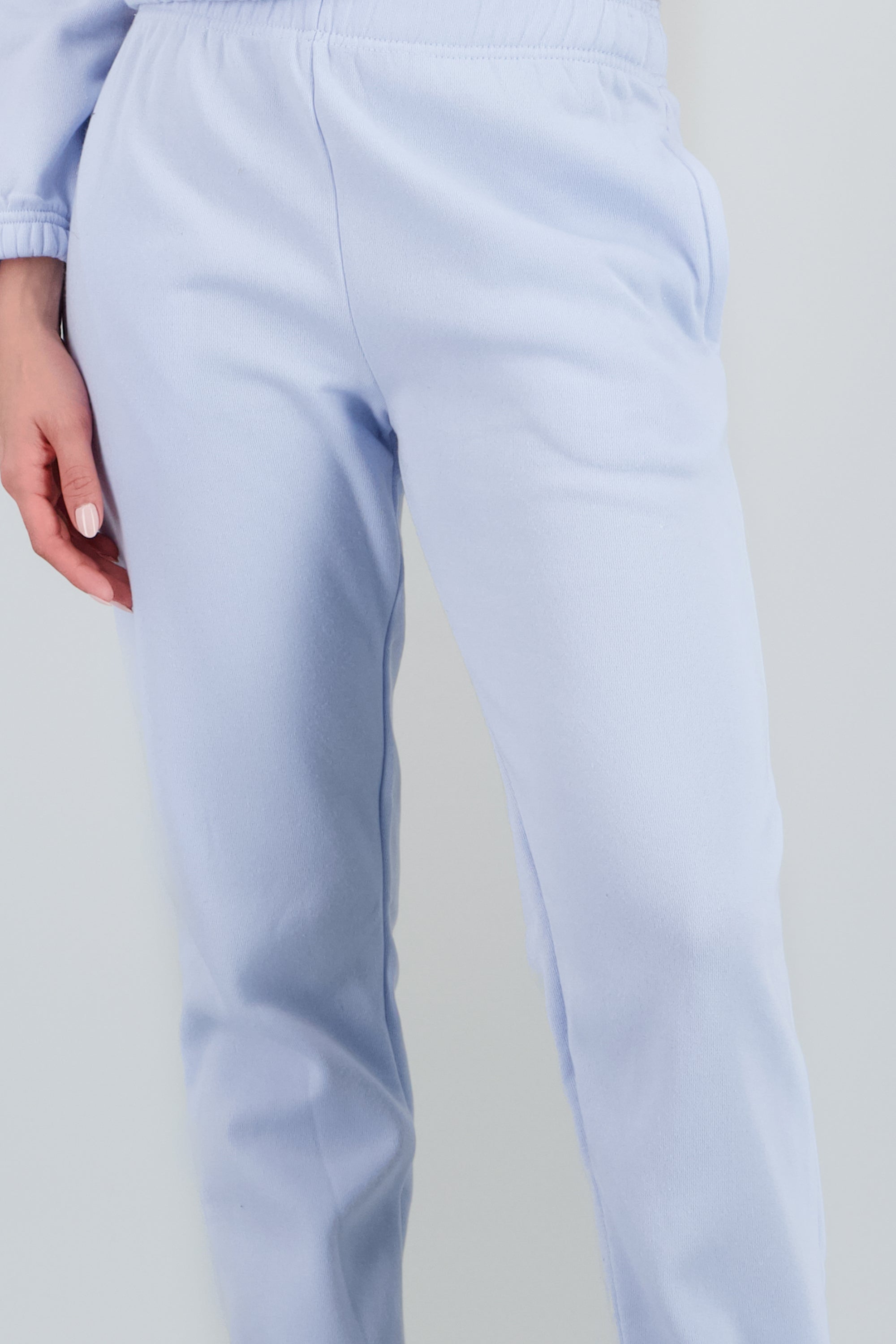 Jogger liso AZUL CIELO