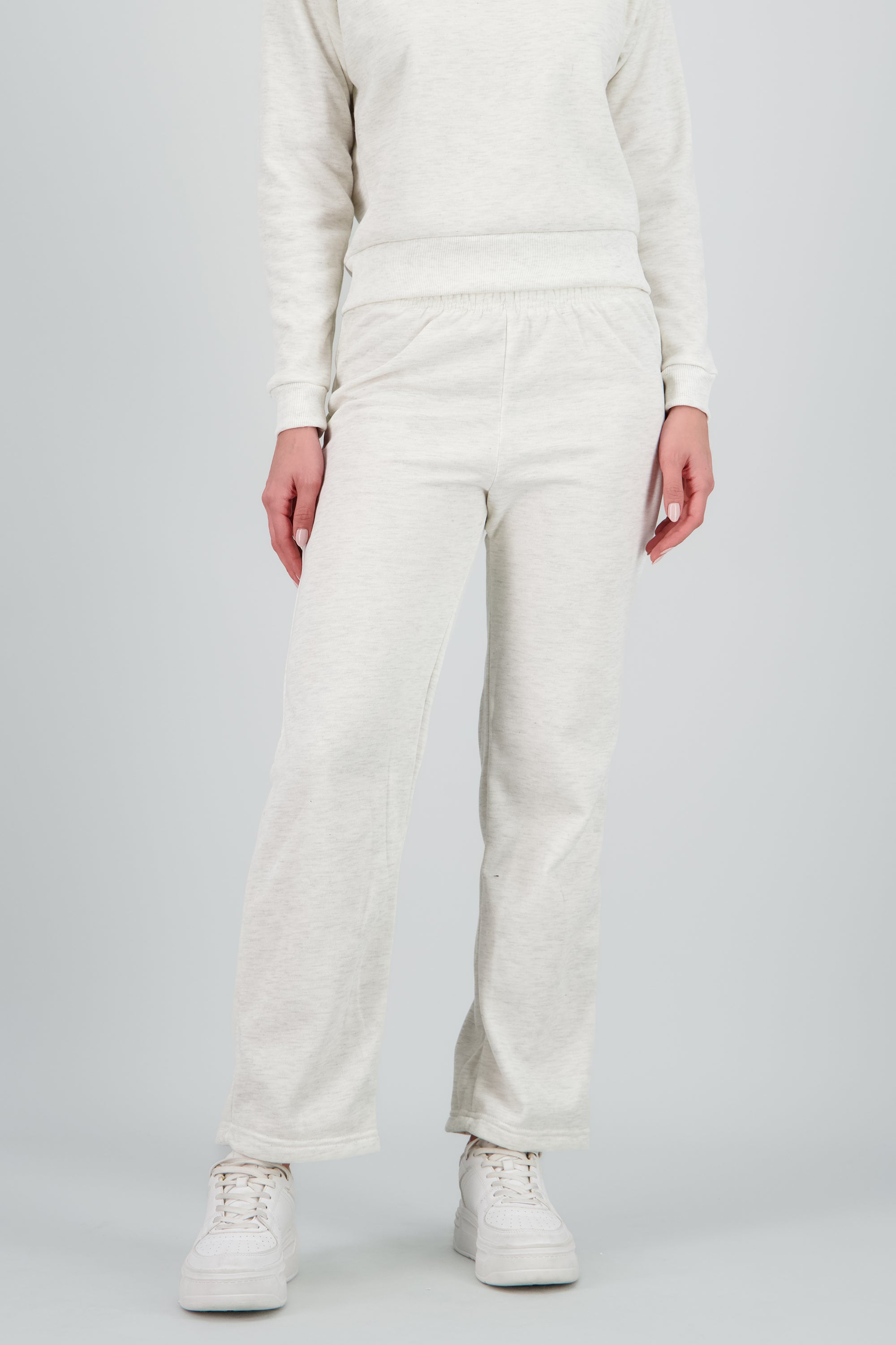 Jogger amplio liso ARENA