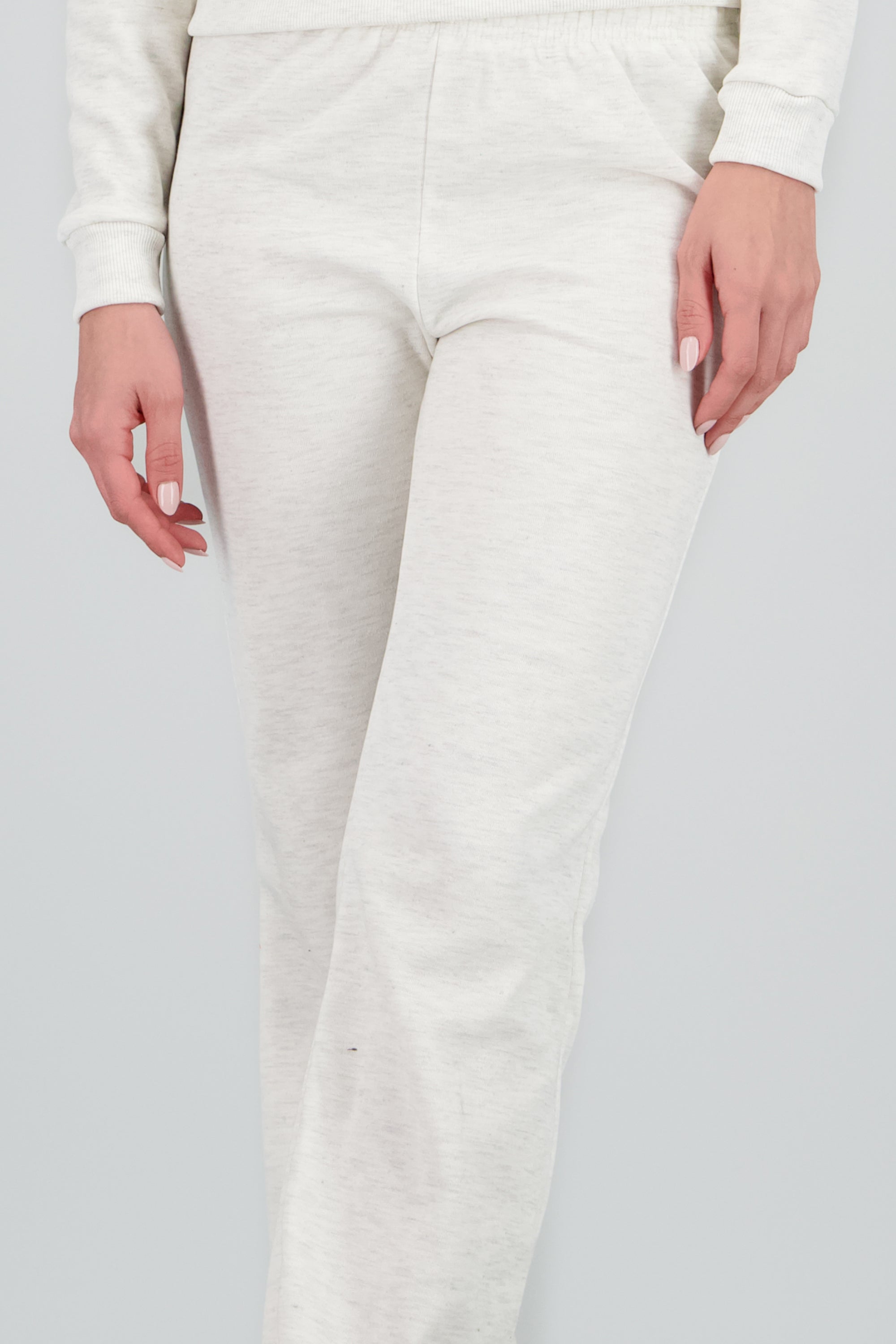 Jogger amplio liso ARENA