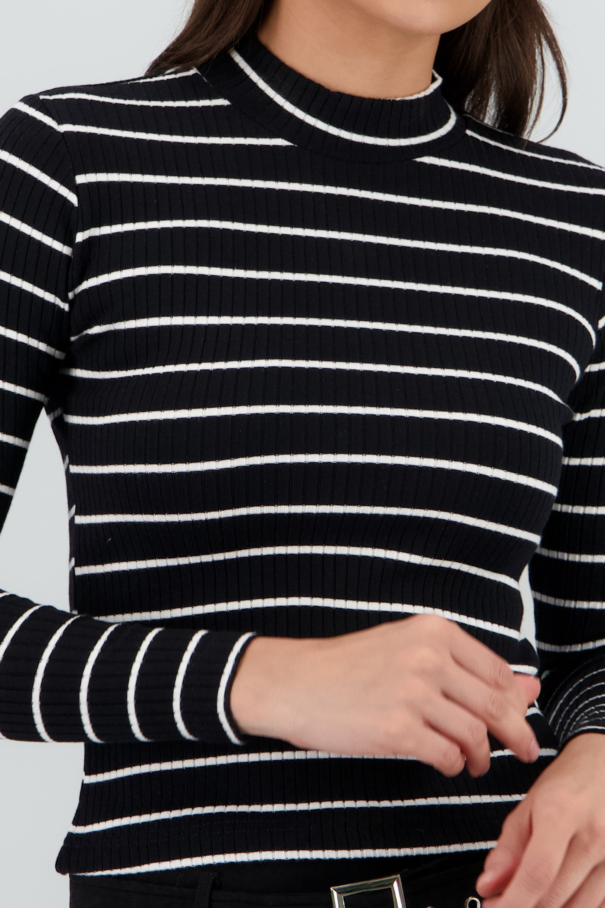 Top cuello alto rayas NEGRO COMBO