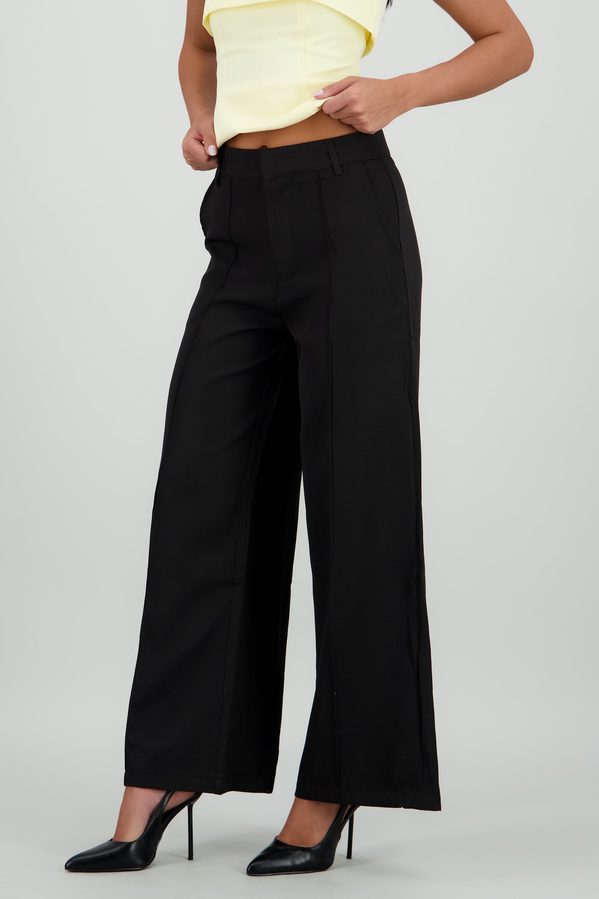 Pantalon amplio liso NEGRO