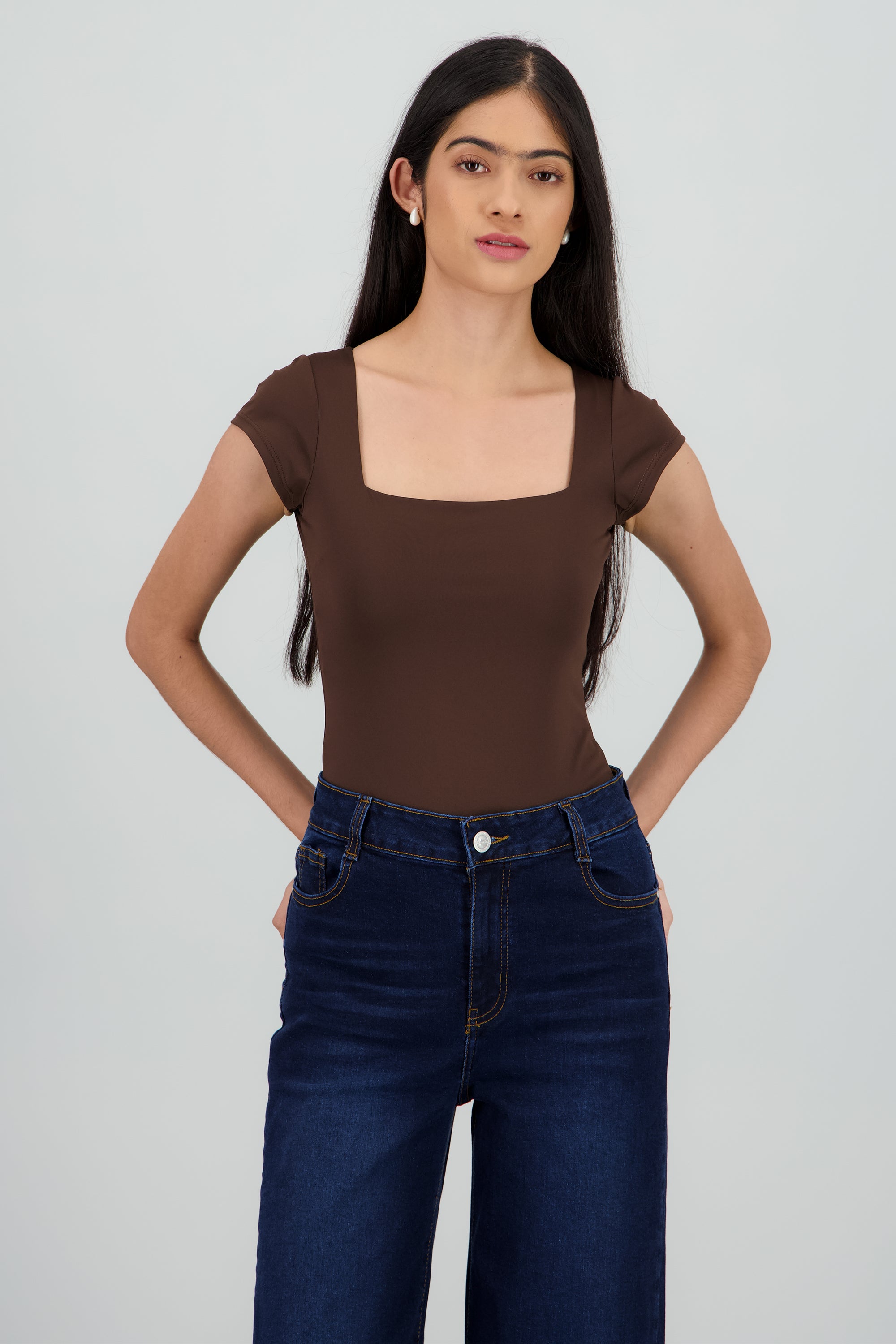 DARK BROWN