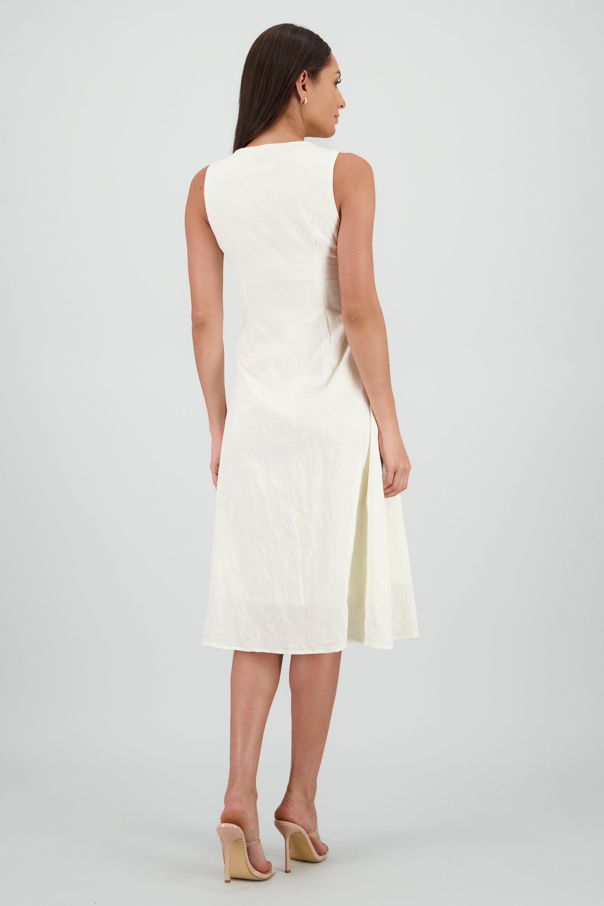 Vestido midi con detalle de botones al frente HUESO