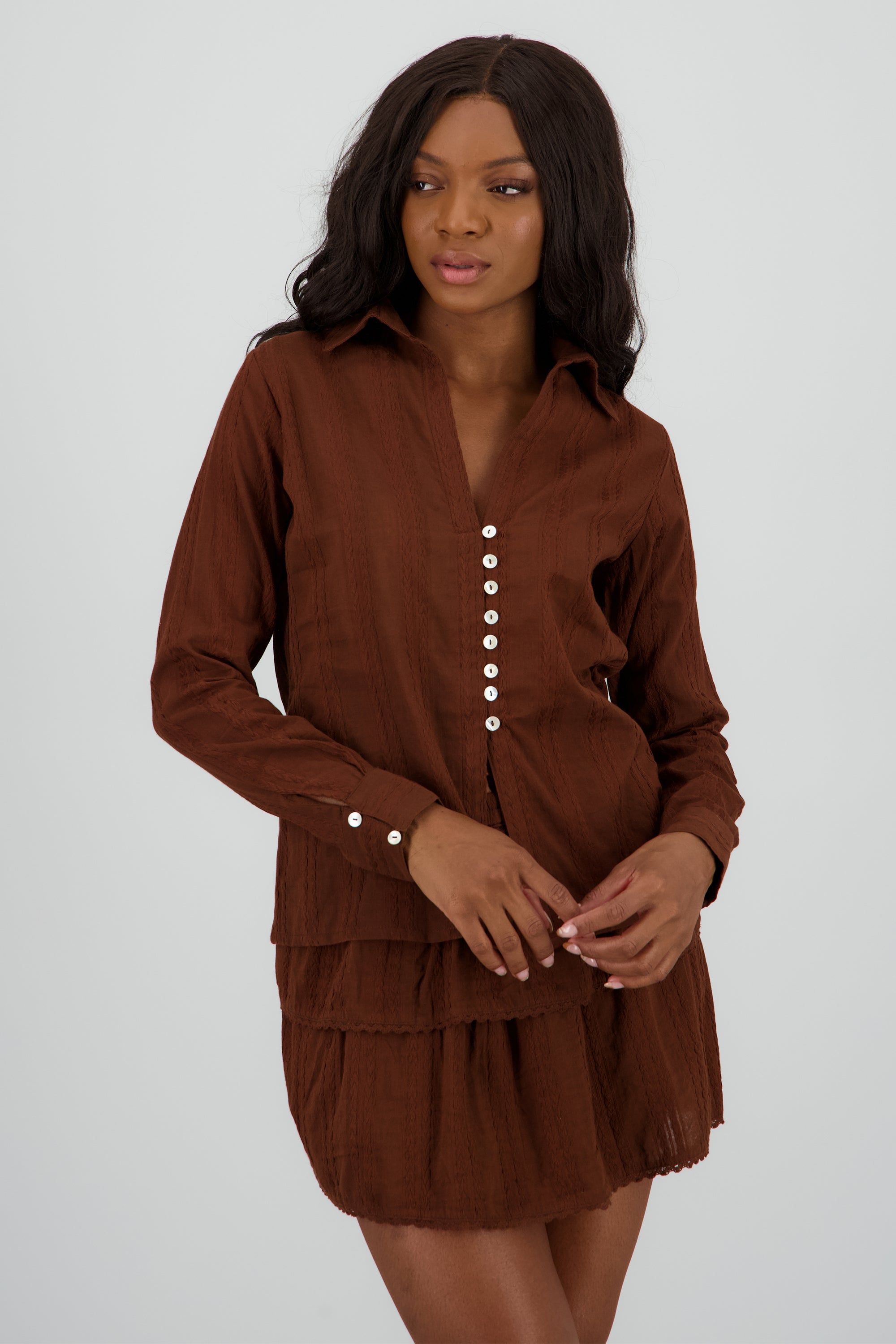 DARK BROWN
