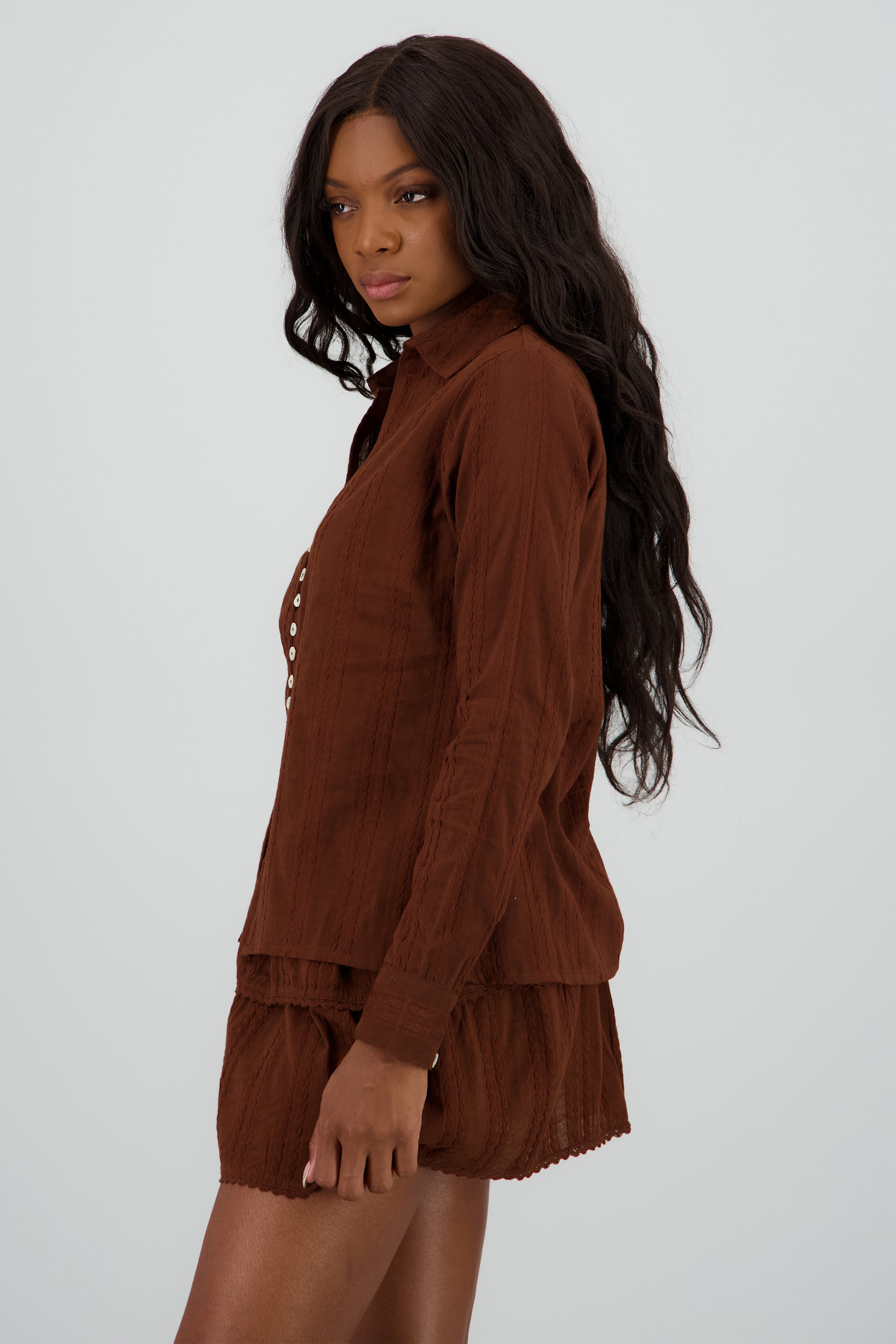 DARK BROWN