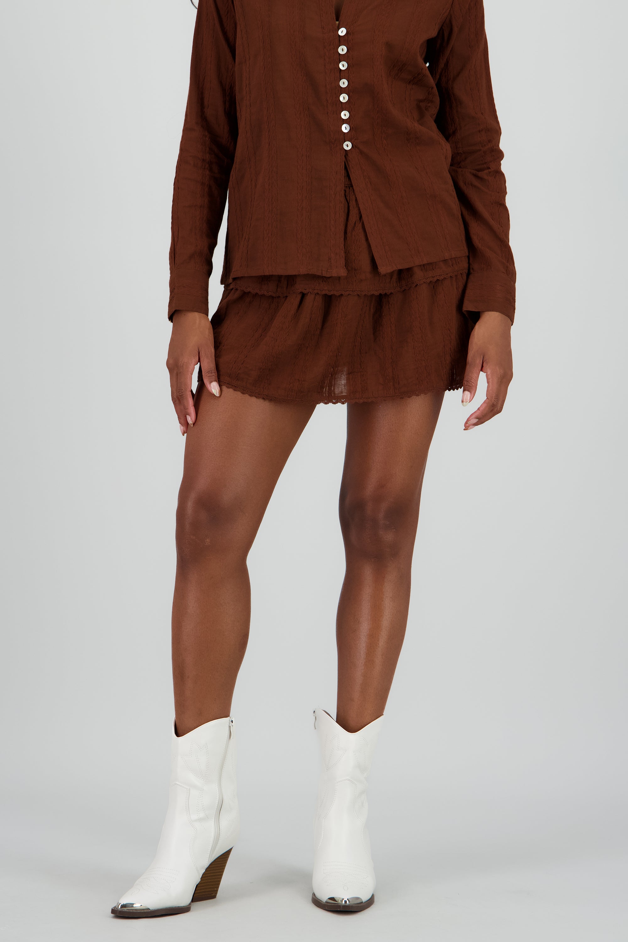 DARK BROWN