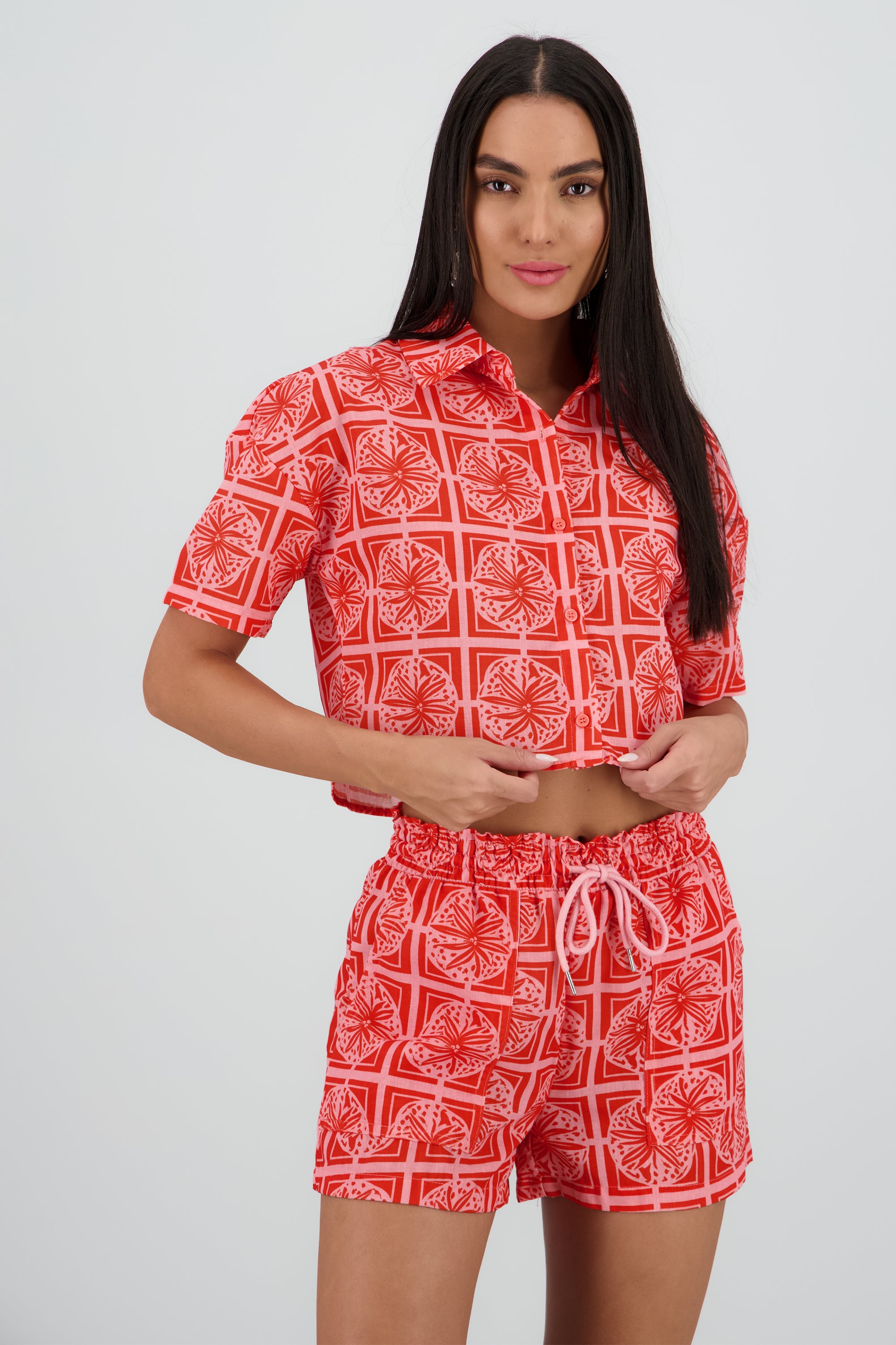 Camisa estampada tropical tipo resort ROJO COMBO