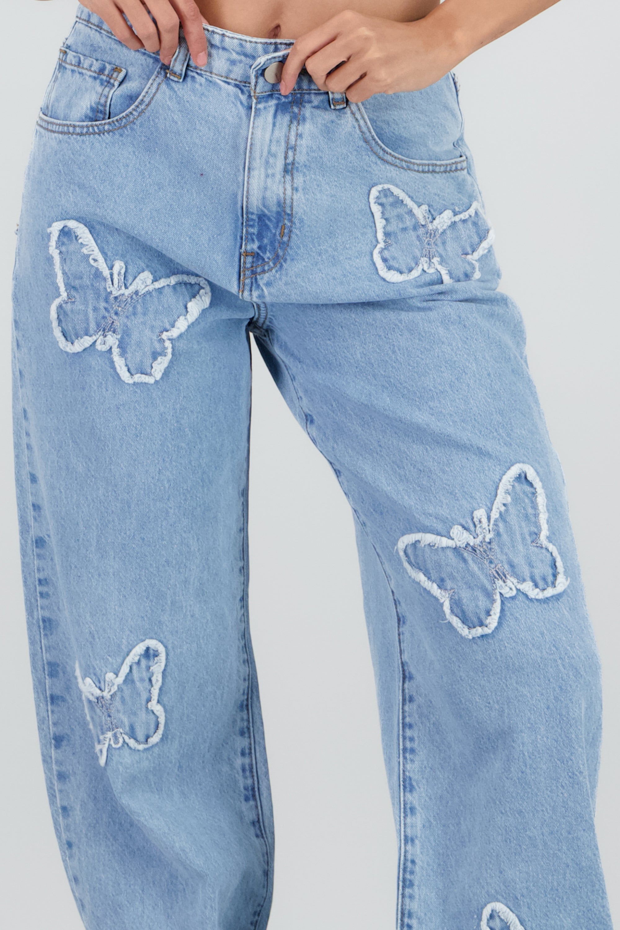 Jeans straight mariposas LIGHT WASH