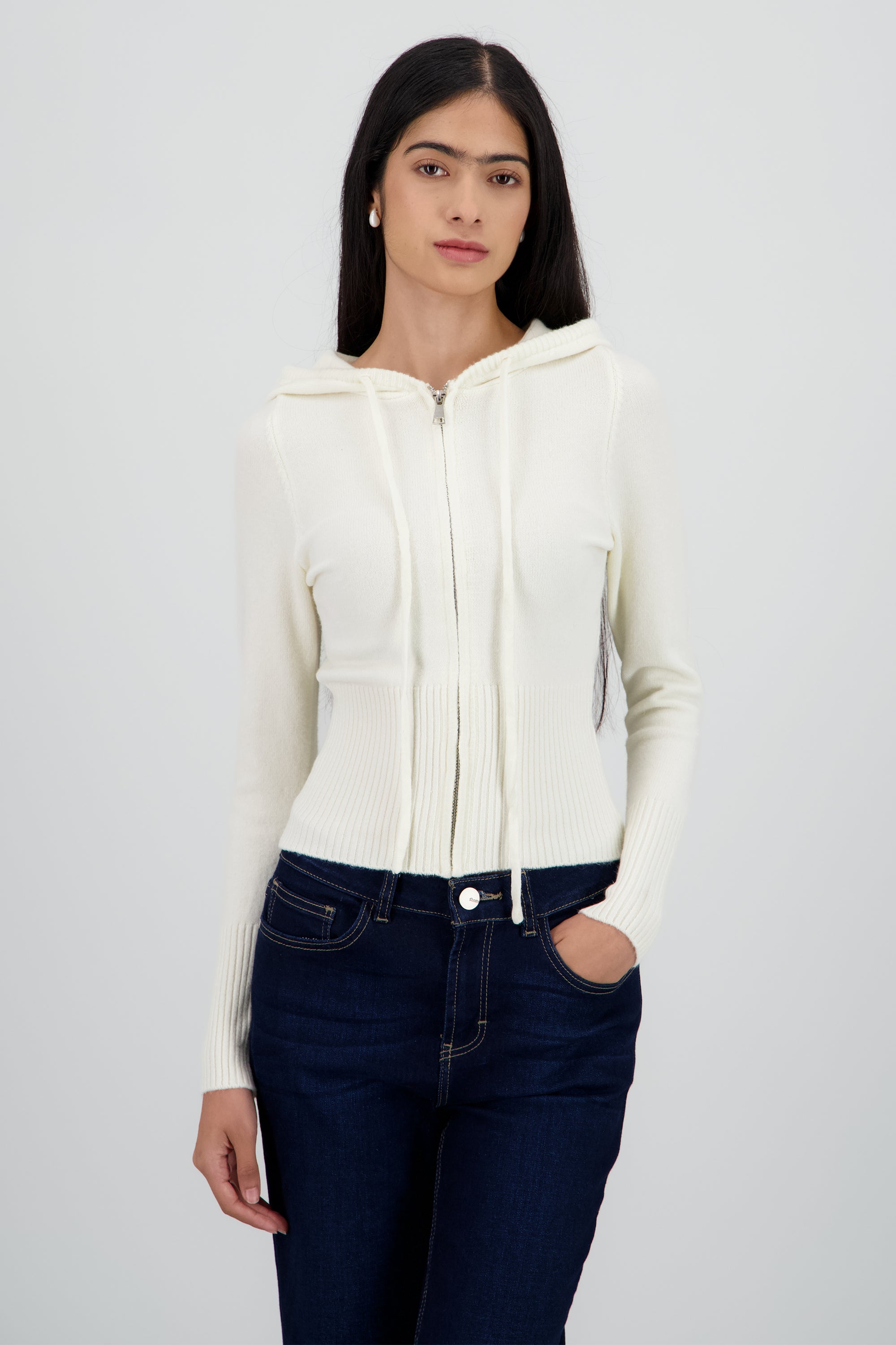 Sueter con cierre y gorro CREMA