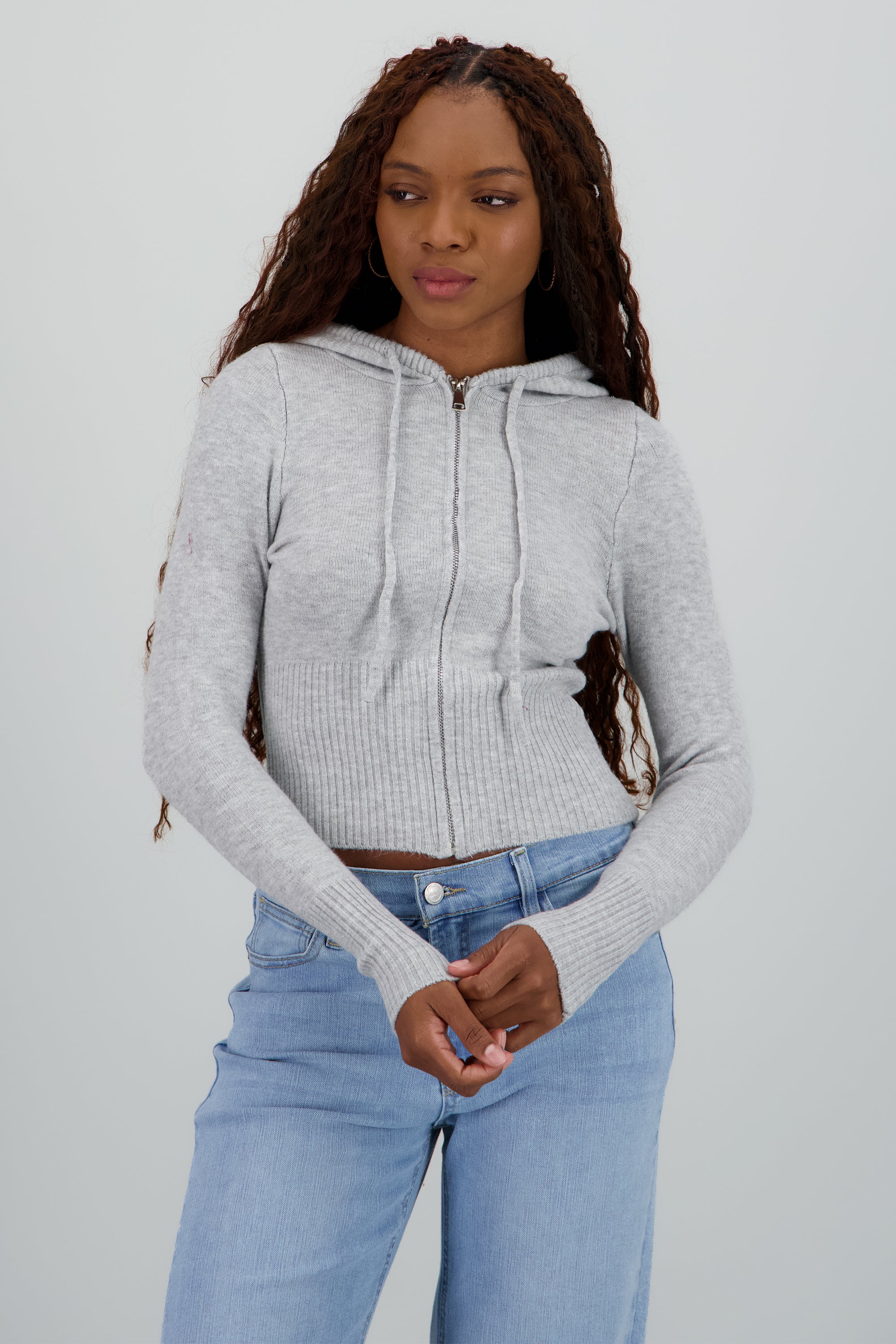 Sueter con cierre y gorro GRIS