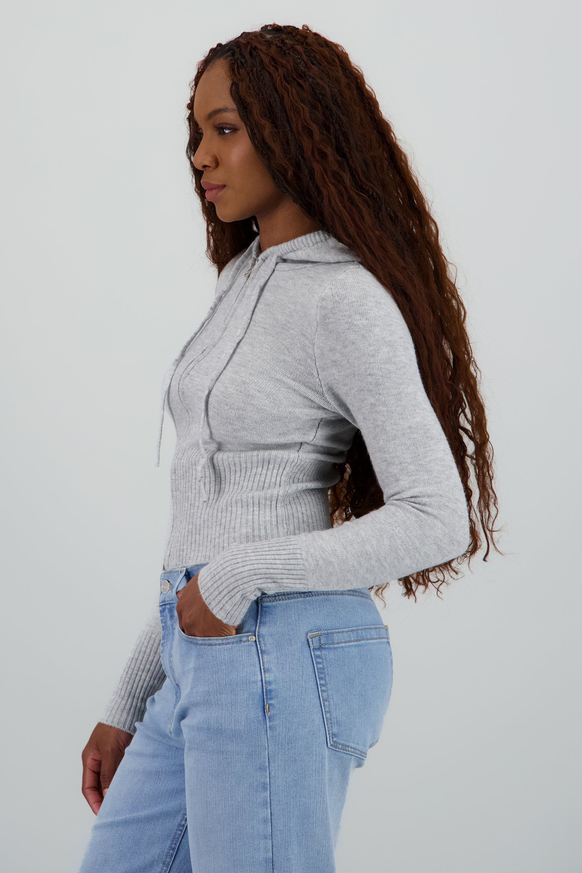 Sueter con cierre y gorro GRIS