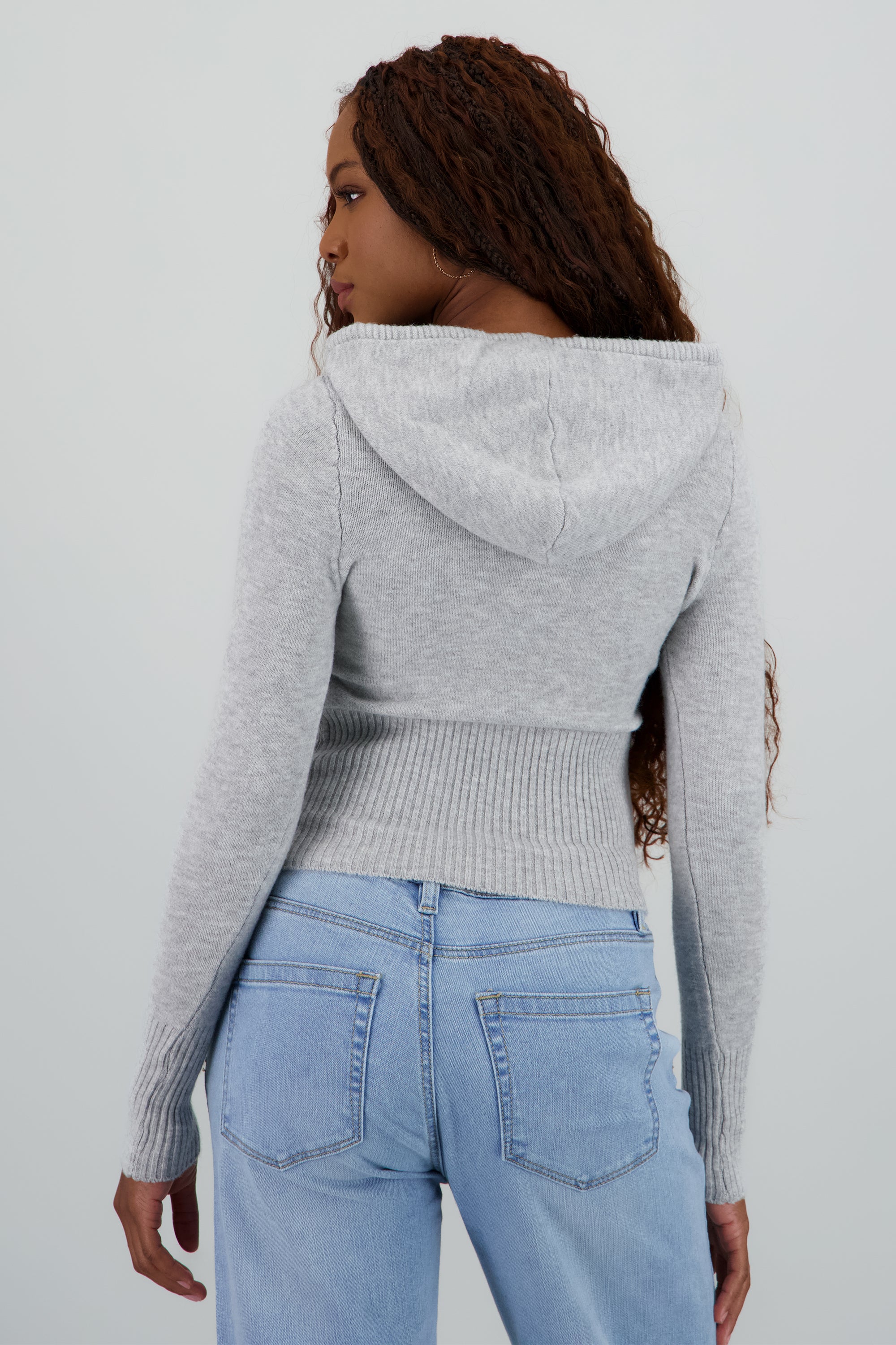 Sueter con cierre y gorro GRIS