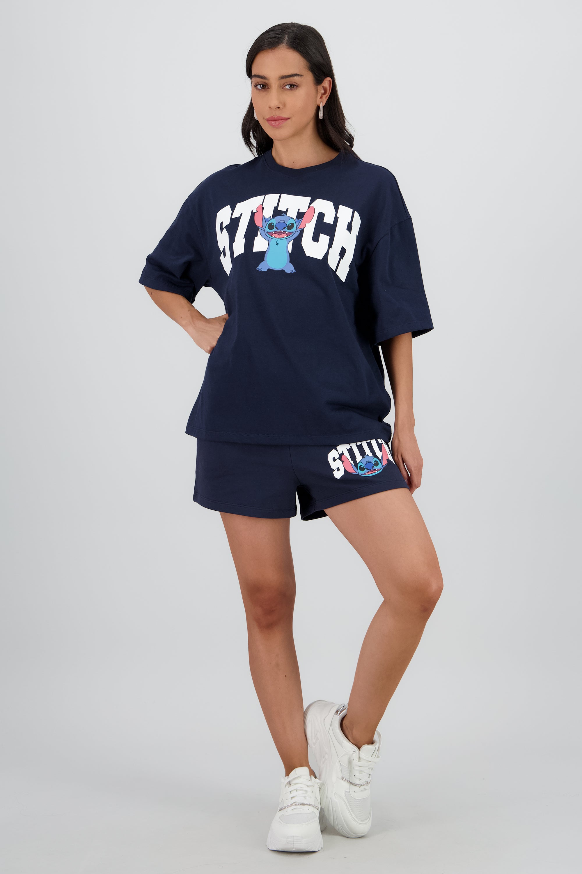 Shorts Stitch letras MARINO