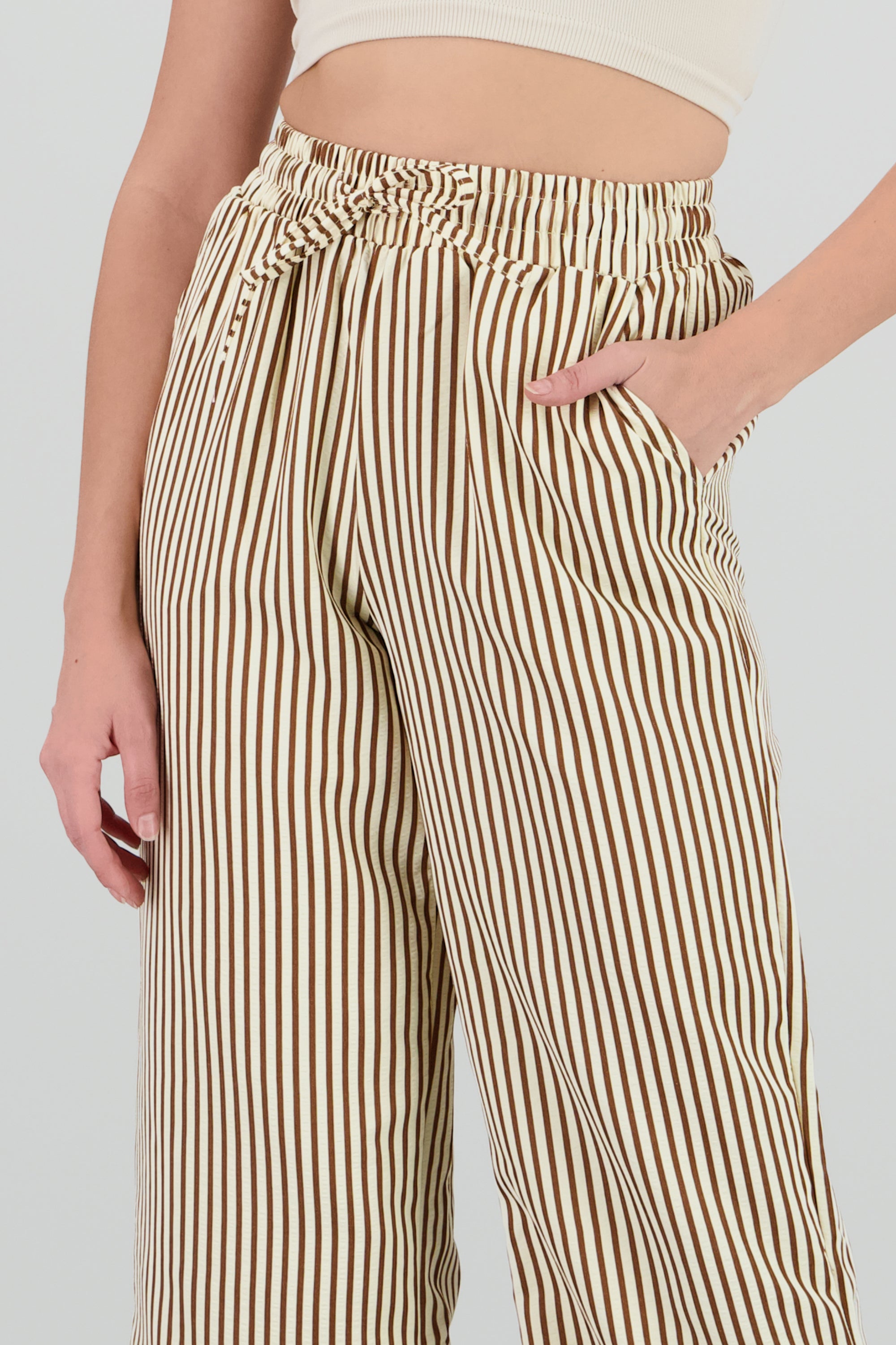 Pantalon rayas textura CAFE COMBO