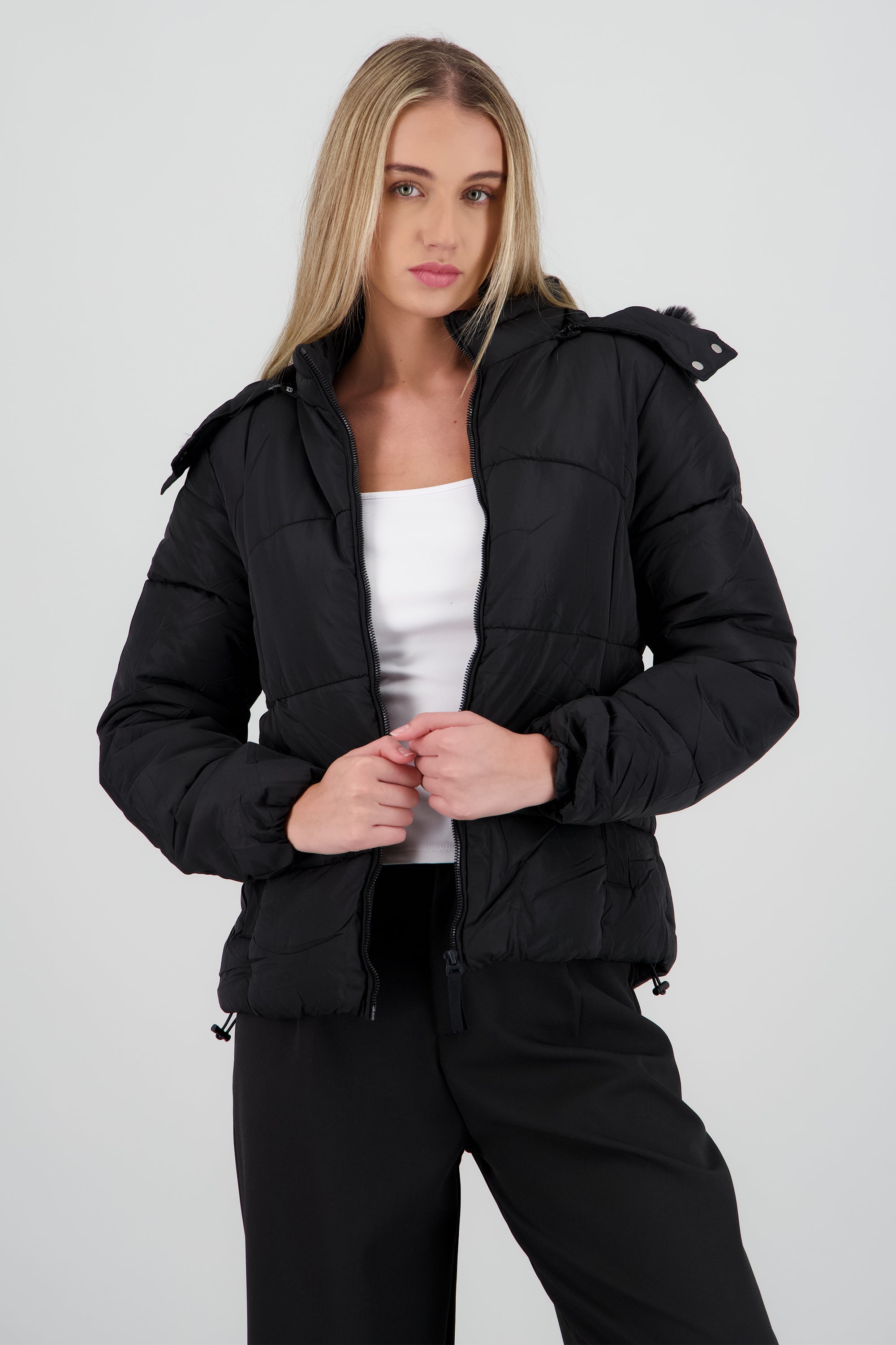 Puffer bolsas con gorro peluche NEGRO