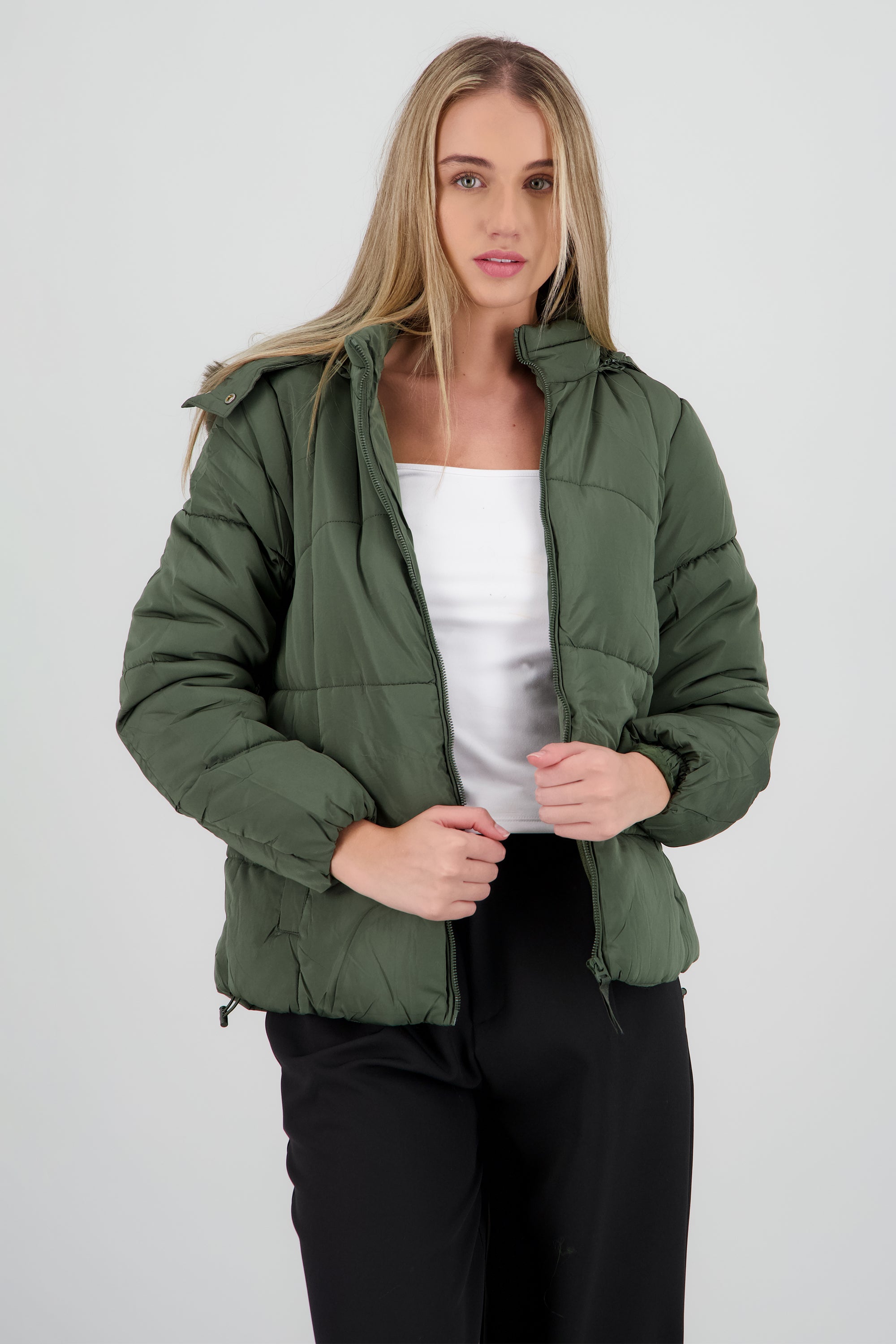 Puffer bolsas con gorro peluche OLIVO
