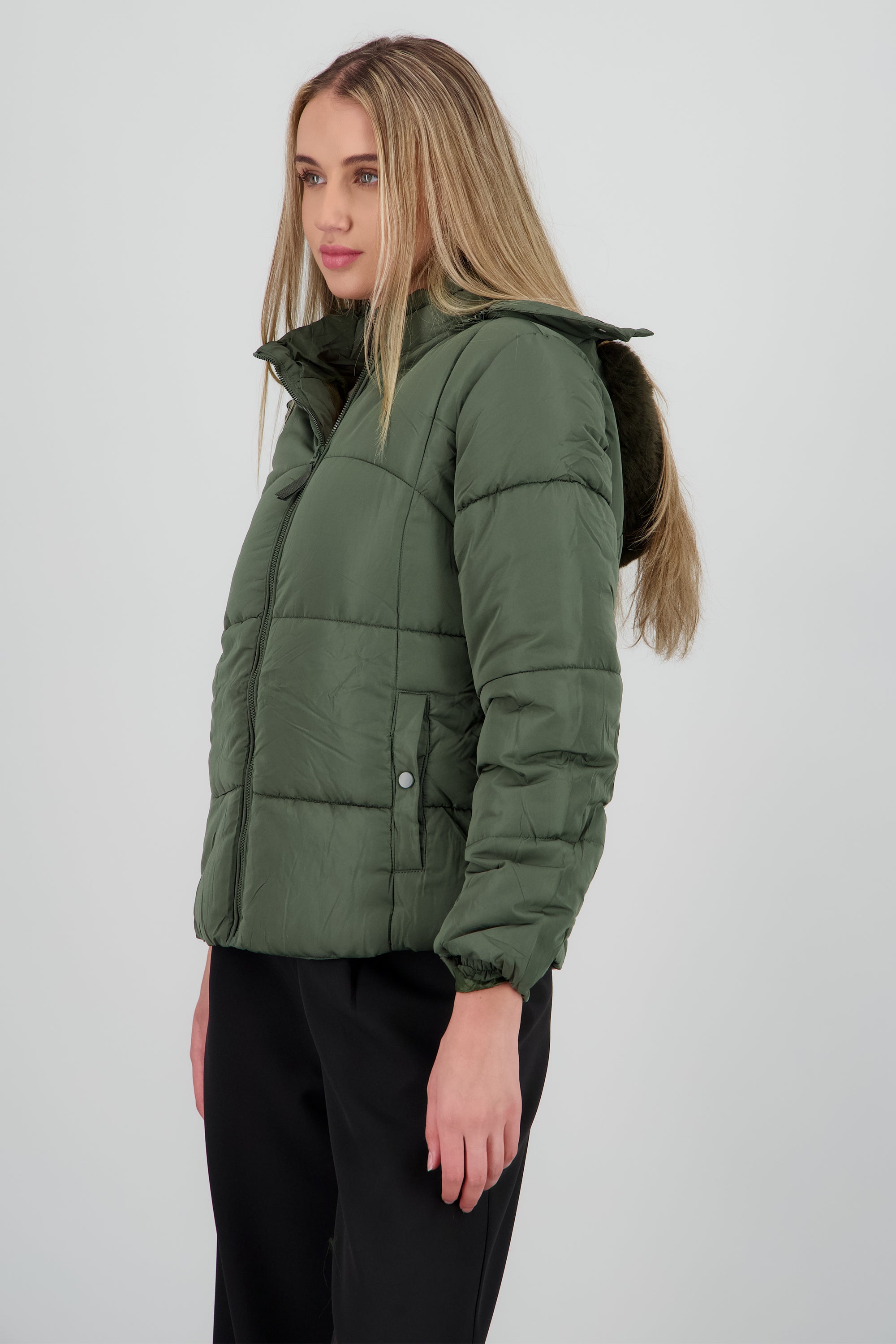 Puffer bolsas con gorro peluche OLIVO