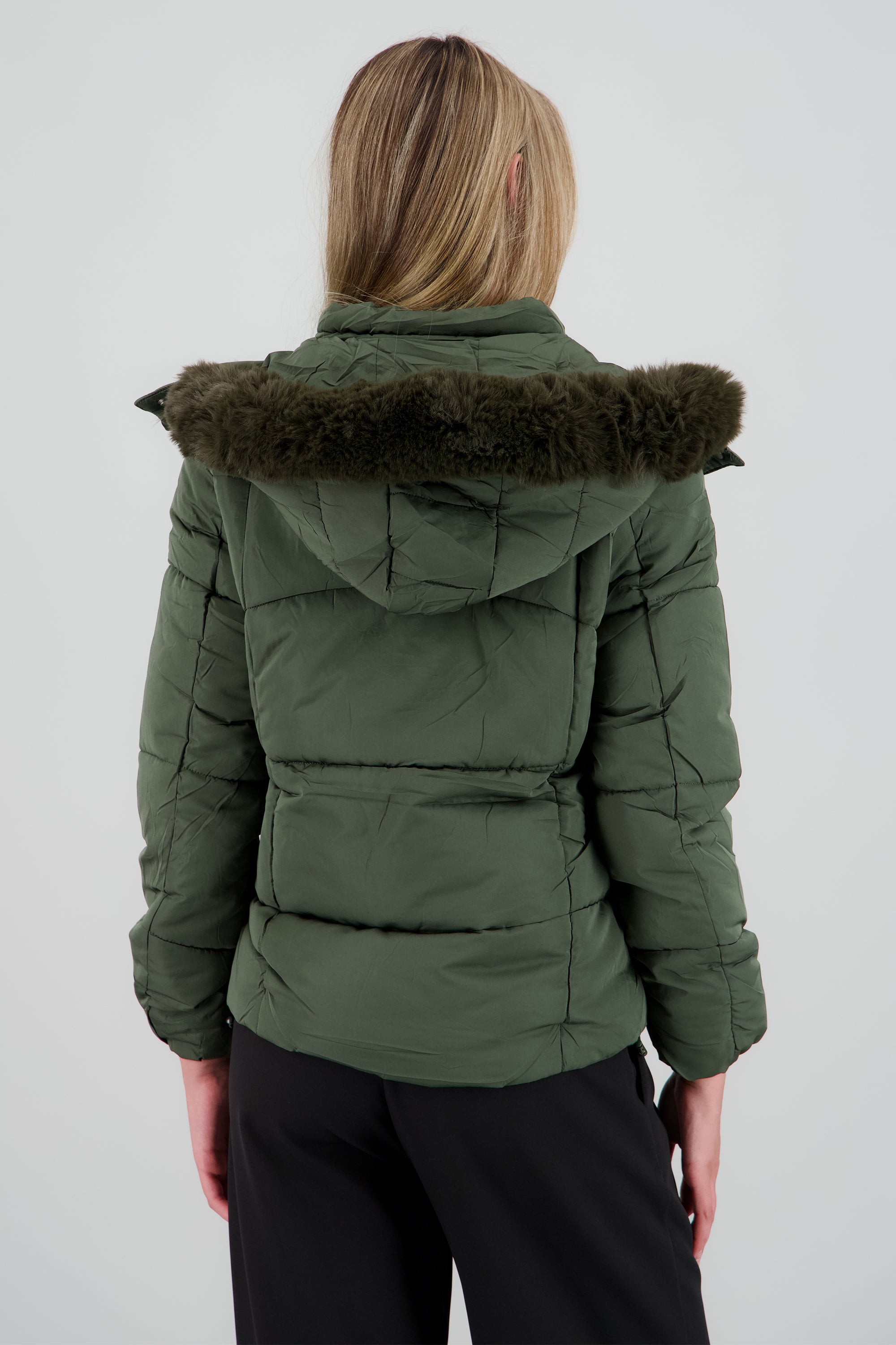 Puffer bolsas con gorro peluche OLIVO