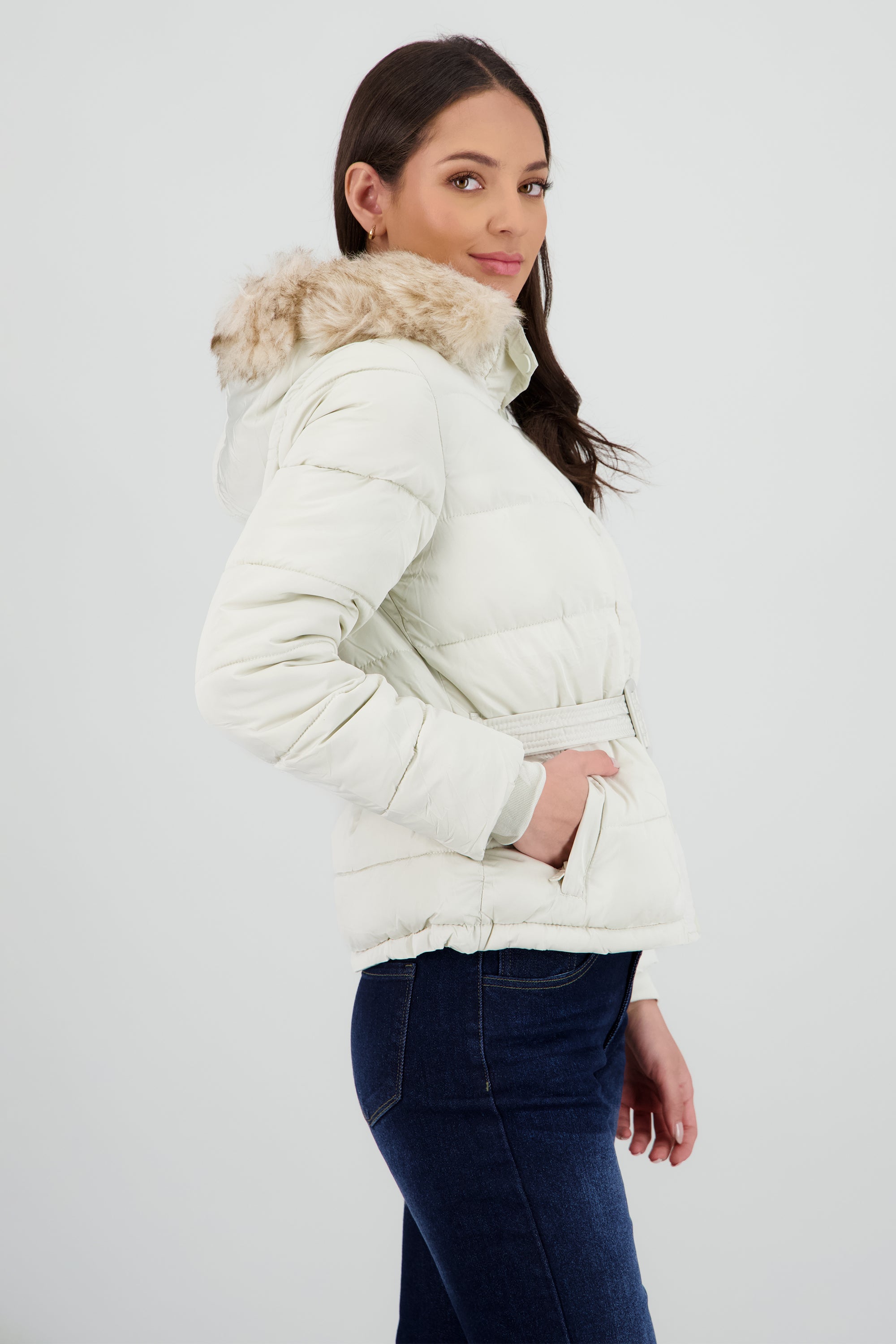 Puffer con cinturon BLANCO