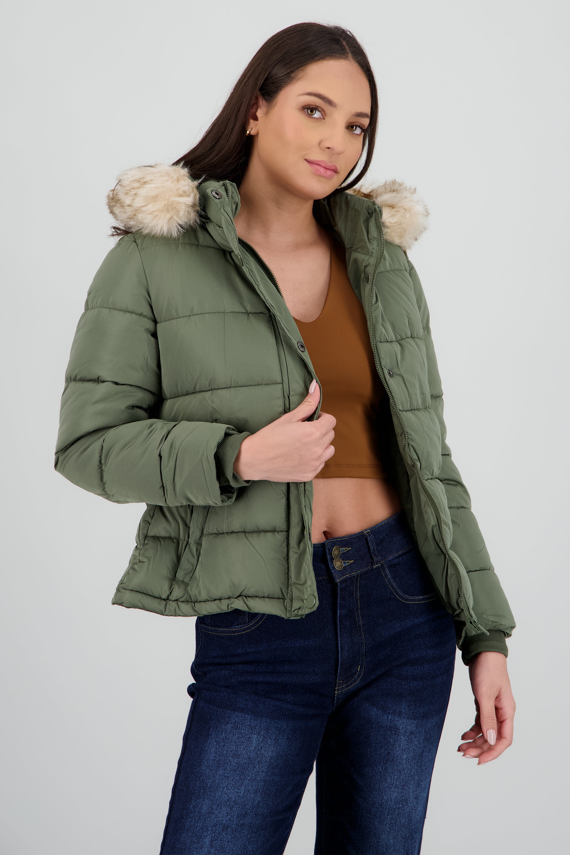 Puffer con cinturon OLIVO