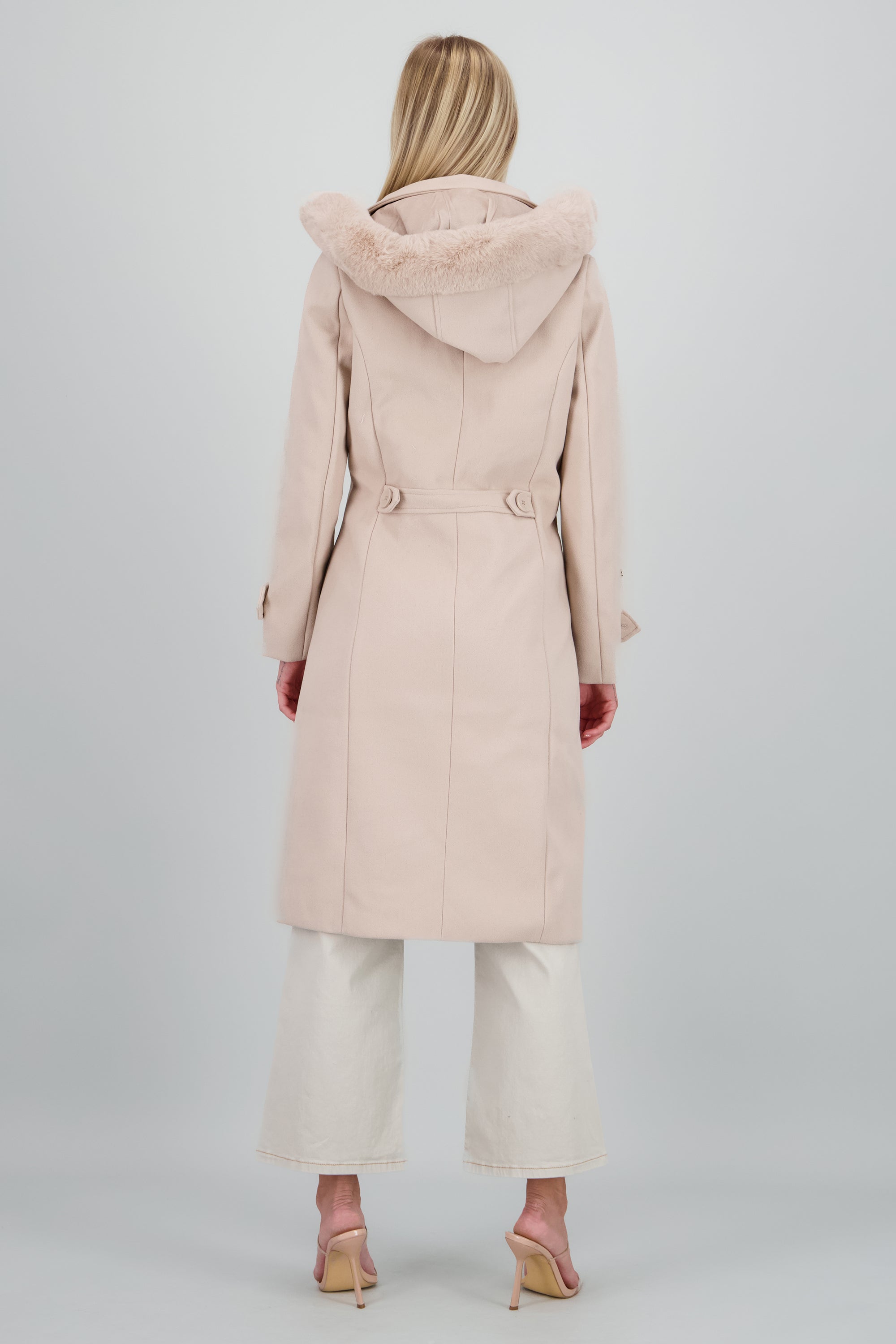 Abrigo botones con gorro peluche BEIGE