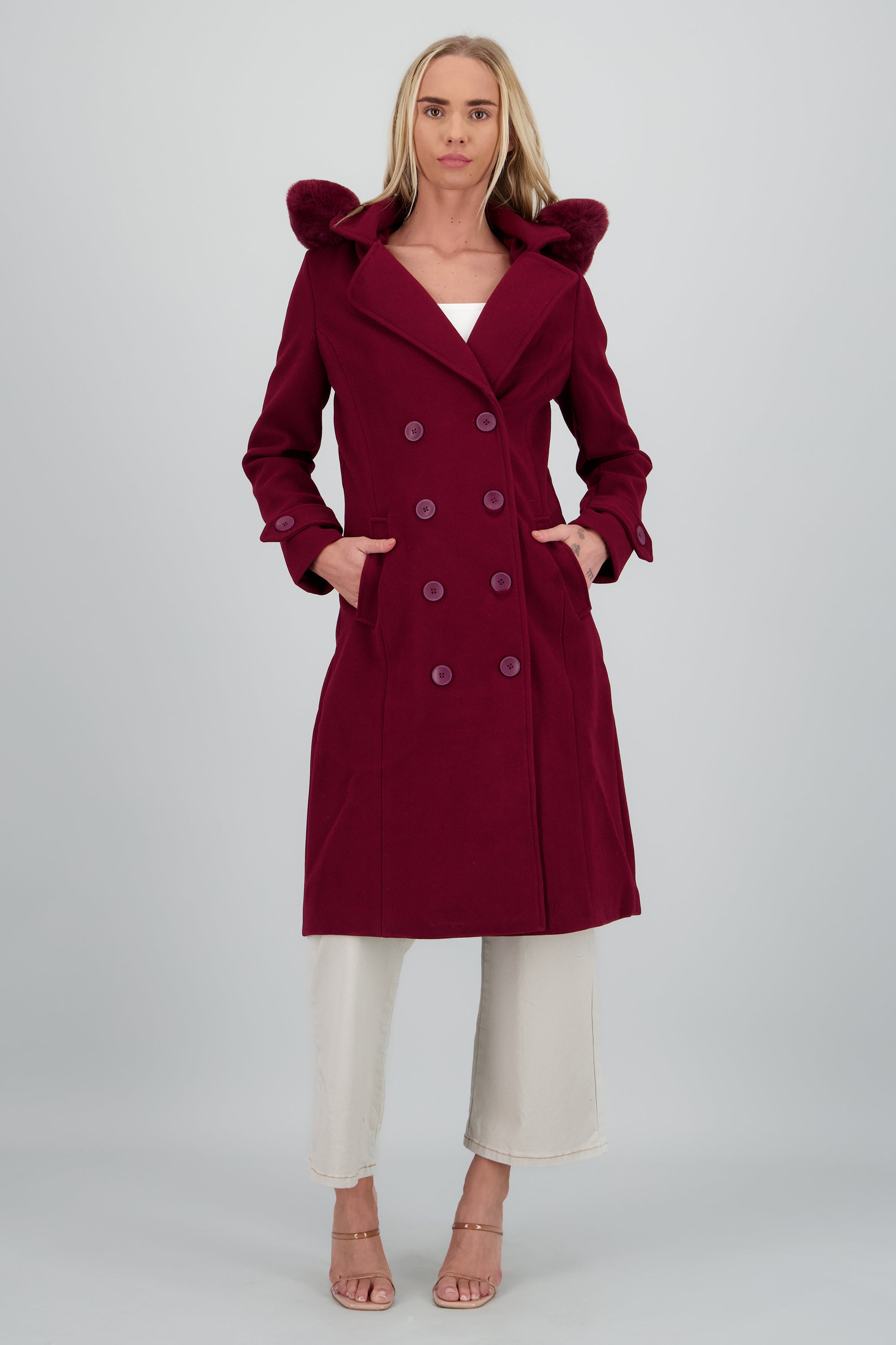 Abrigo botones con gorro peluche VINO