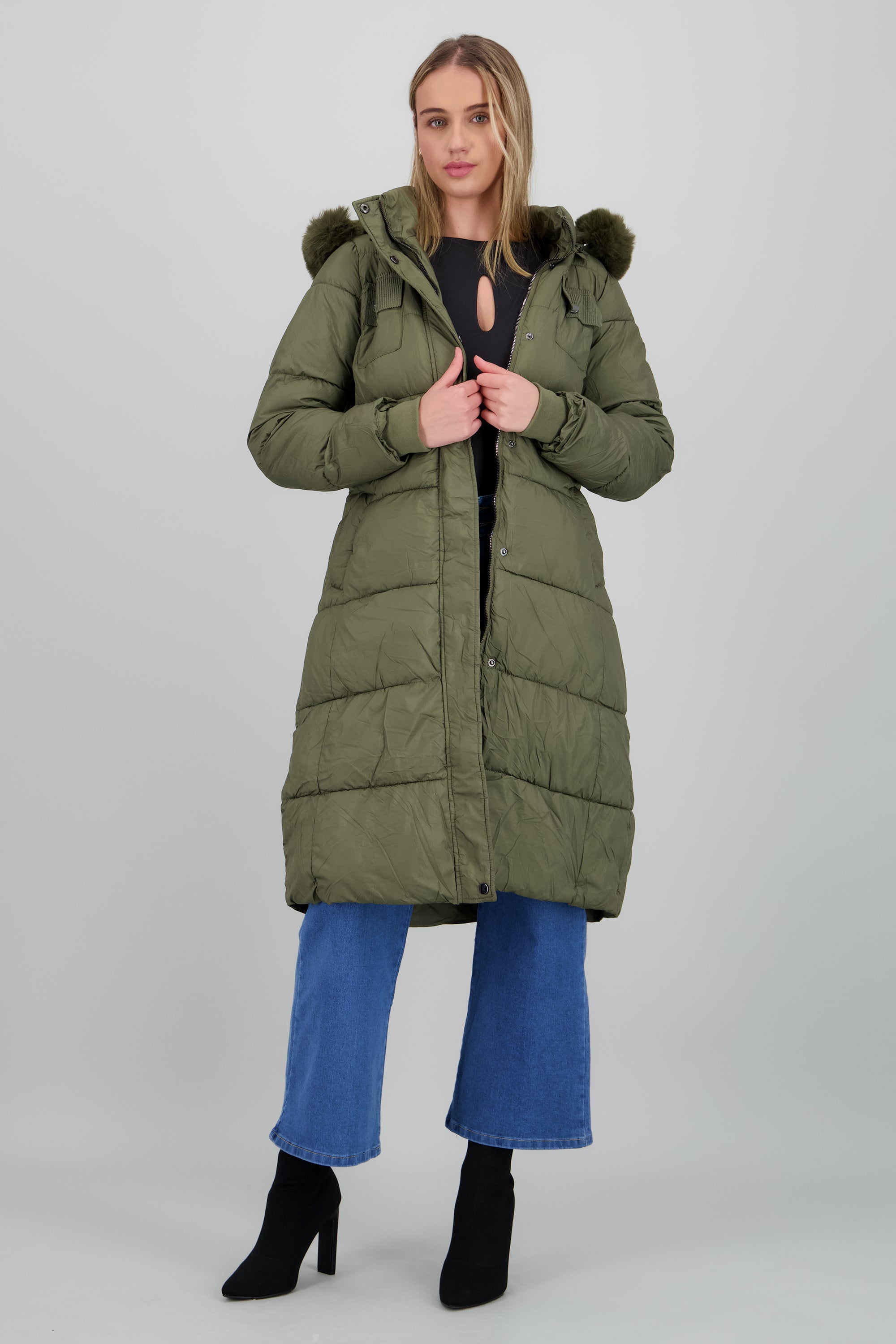 Puffer jareta con gorro VERDE CLARO