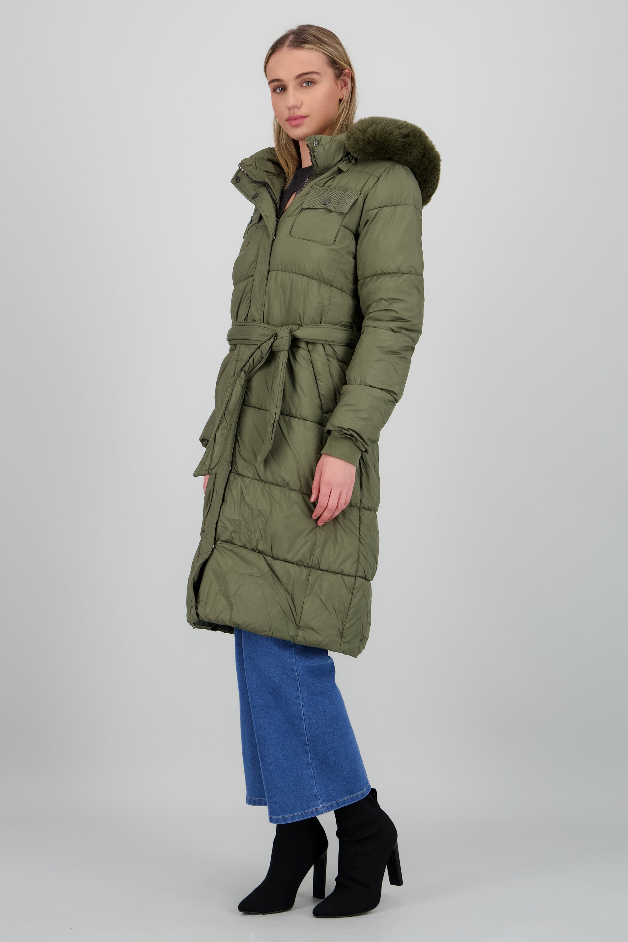 Puffer jareta con gorro VERDE CLARO