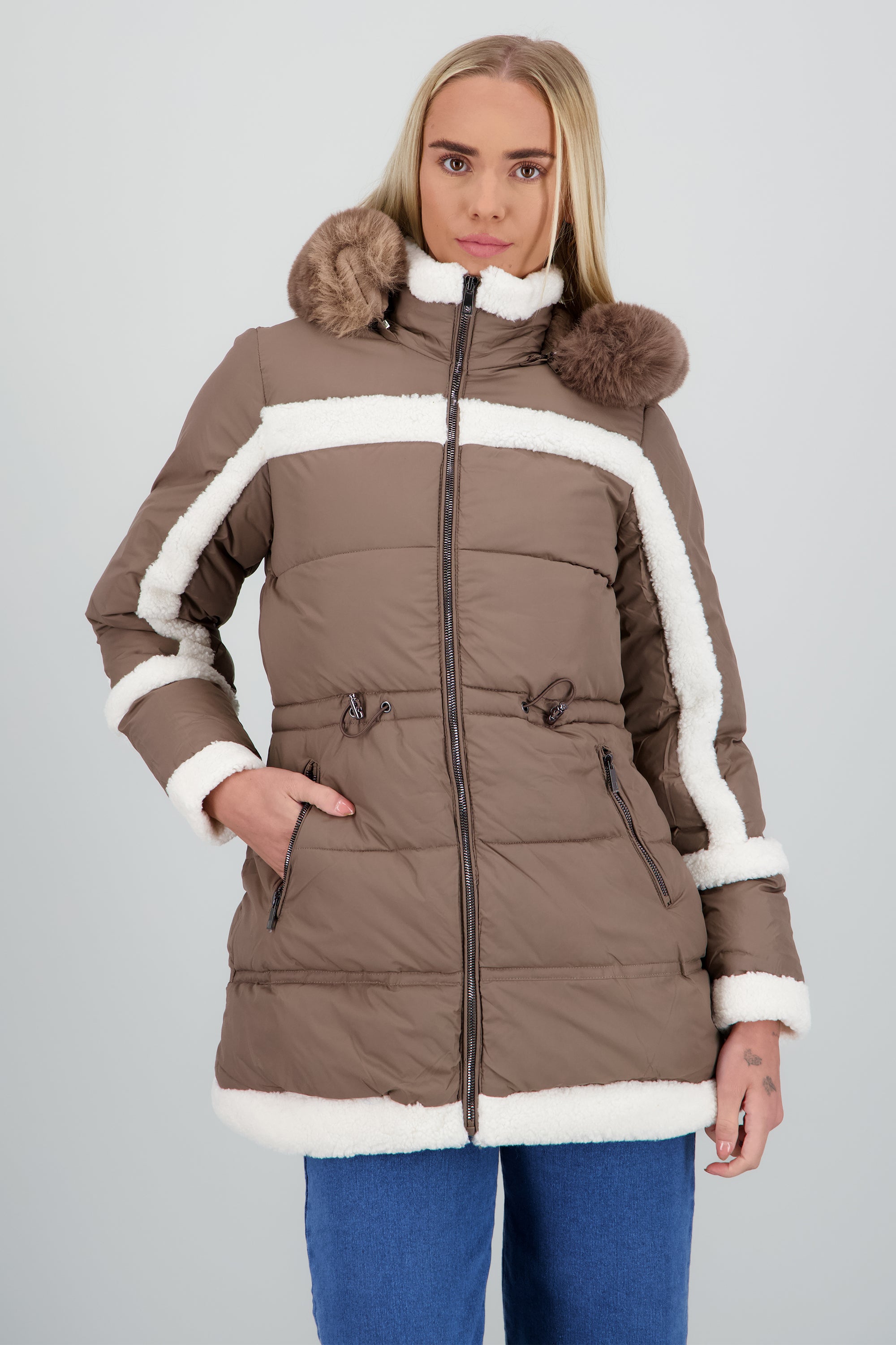 Puffer detalle peluche KHAKI