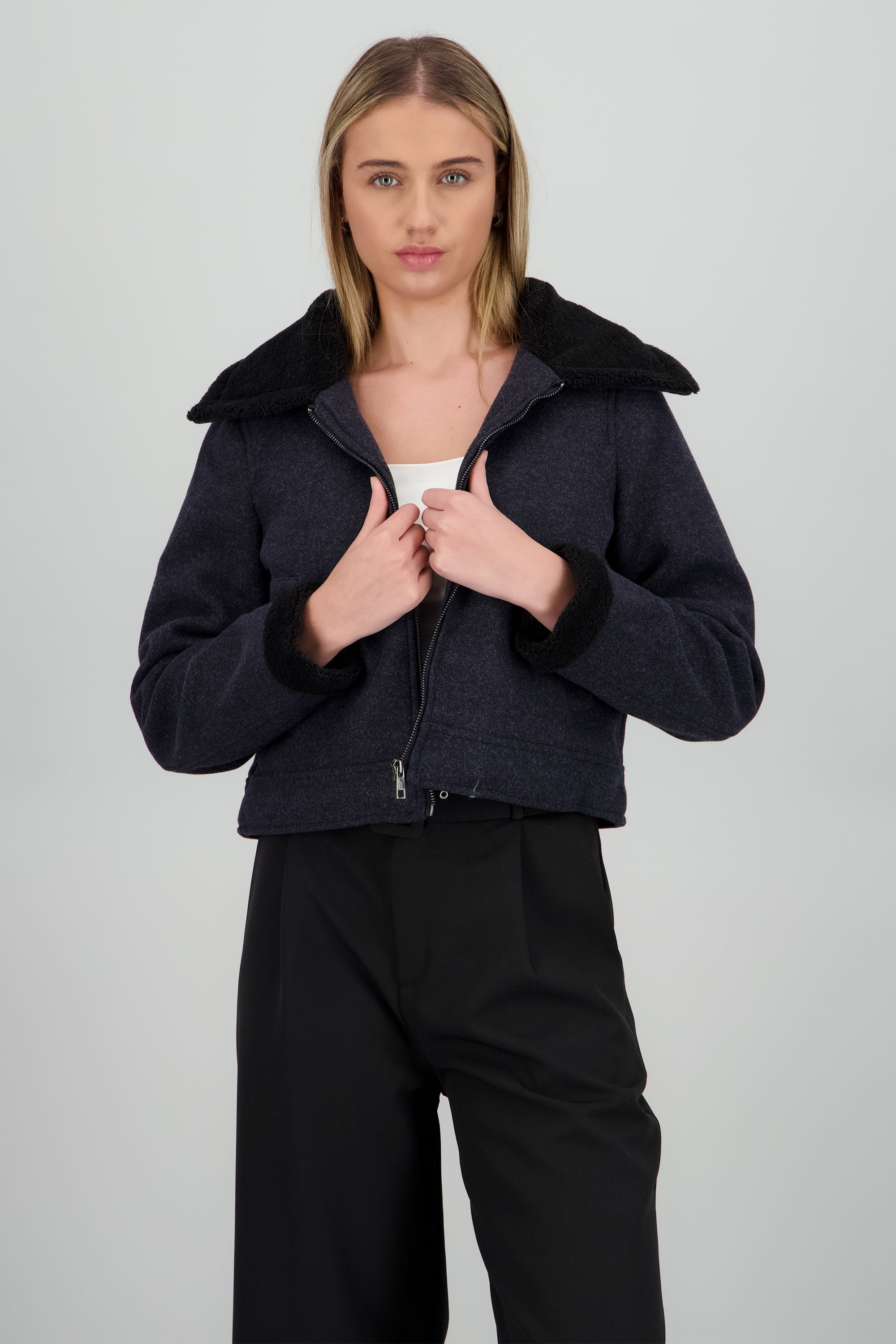 Chamarra suede peluche NEGRO