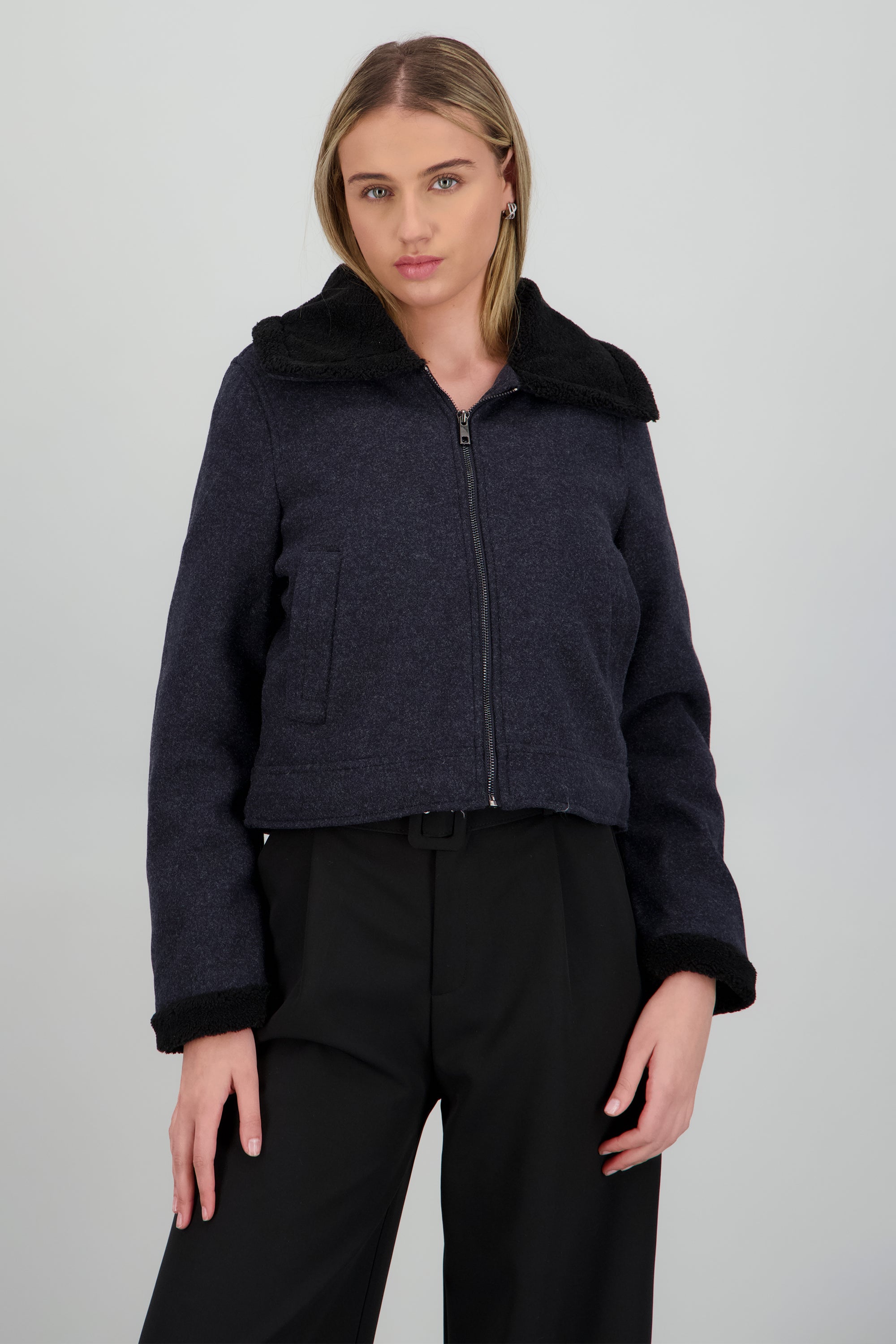 Chamarra suede peluche NEGRO