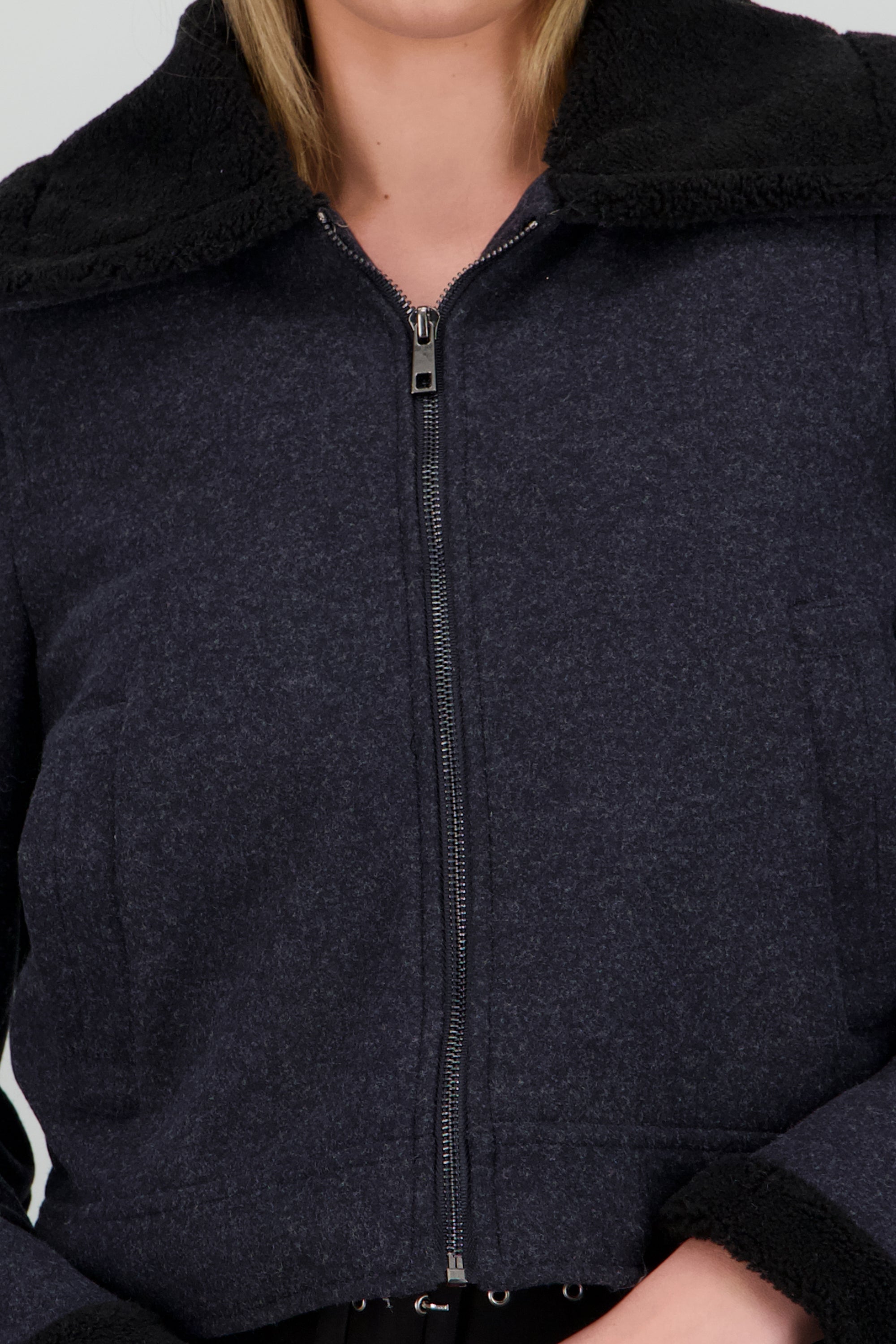 Chamarra suede peluche NEGRO