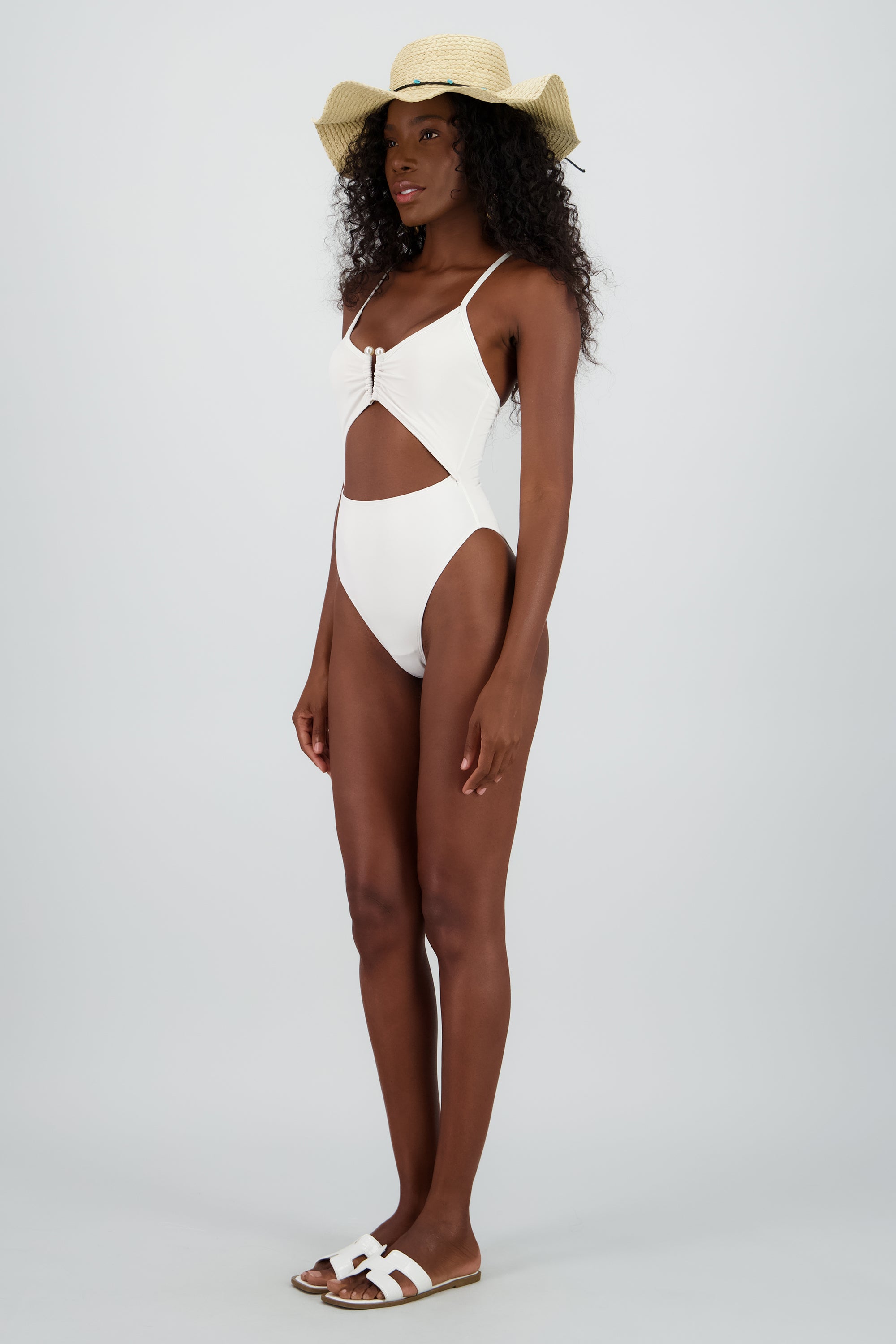Traje de baño cutout escote perlas HUESO