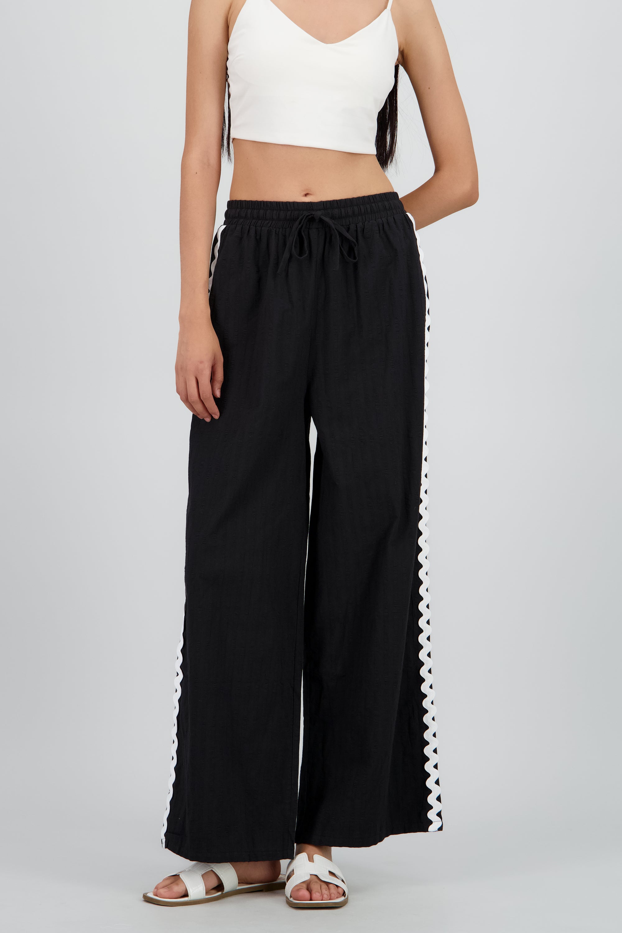 BLACK COMBO