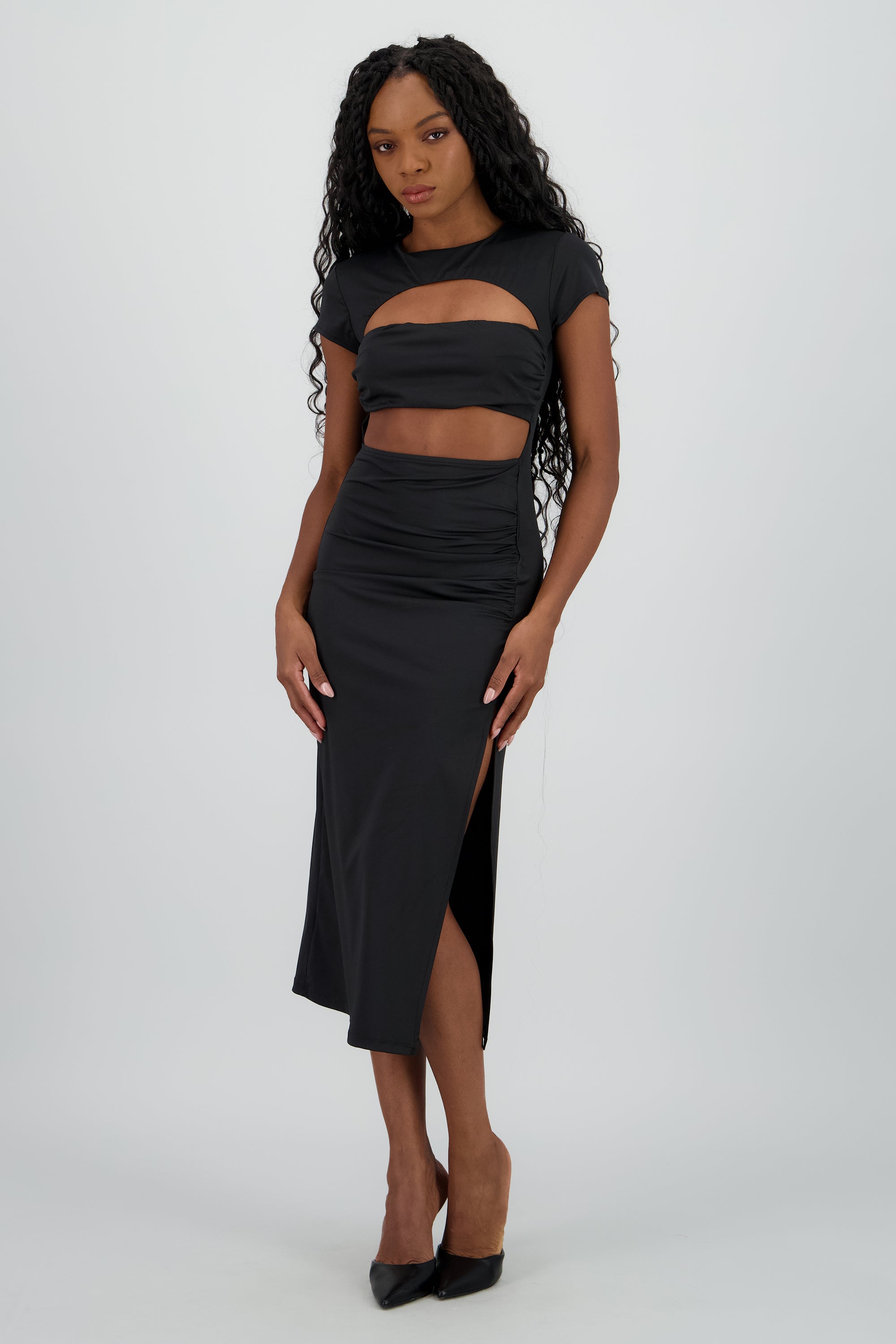 Vestido maxi ajustado con cut outs NEGRO