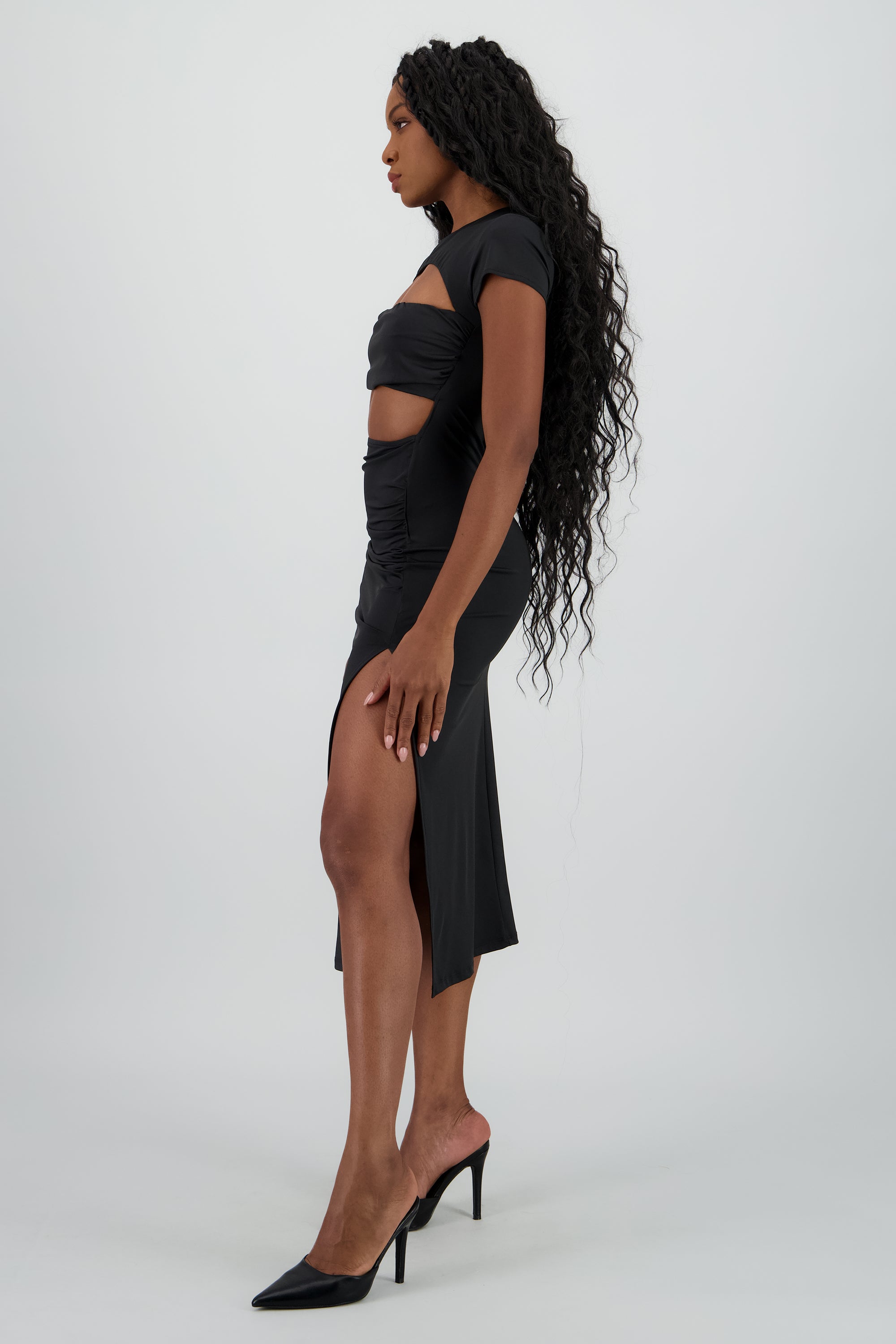 Vestido maxi ajustado con cut outs NEGRO