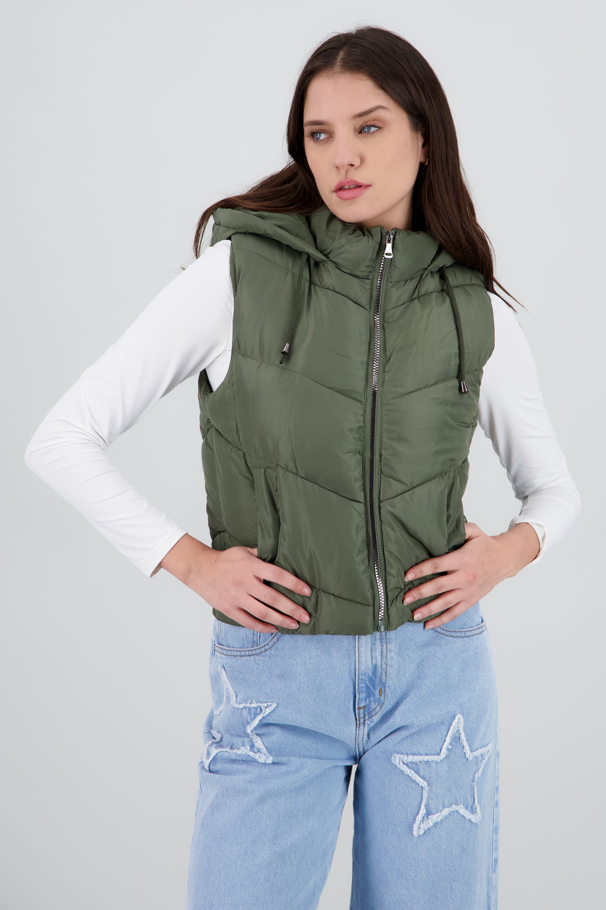 Chaleco capitonado con gorro OLIVO