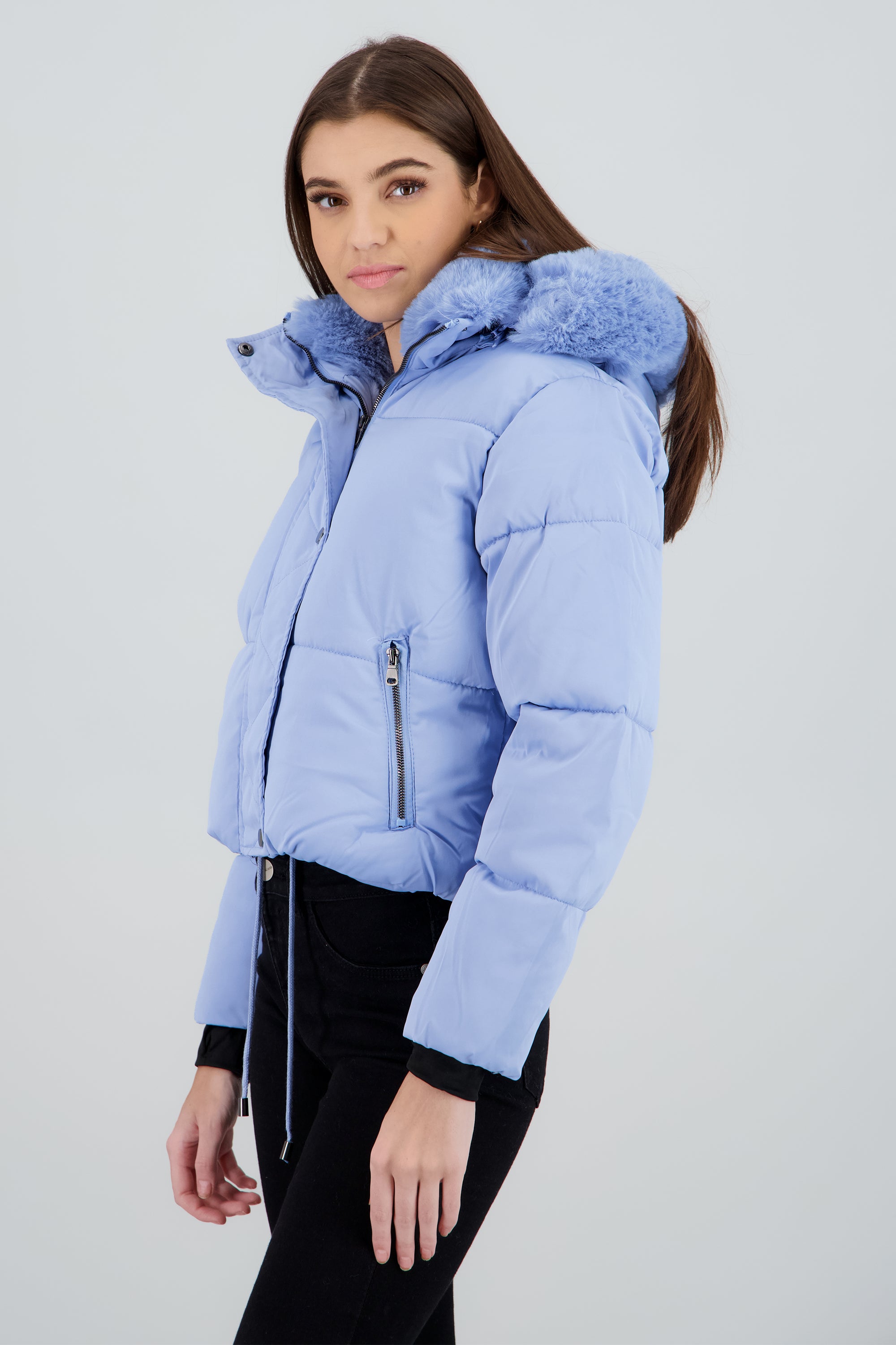 Chamarra corta con gorro peluche AZUL CIELO